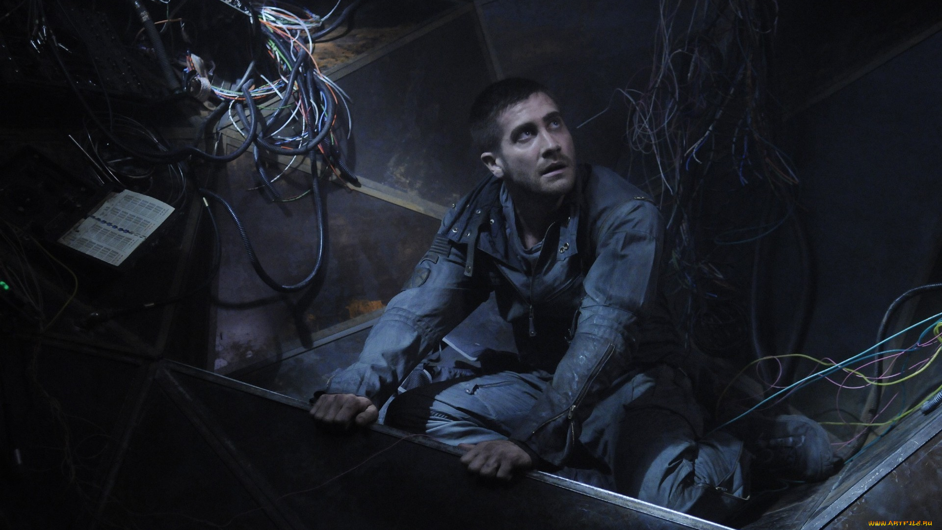 source, code, кино, фильмы, исходный, код, coulter, stevens, колтер, стивенс, jake, gyllenhaal, джейк, джилленхол, провода, комбинезон