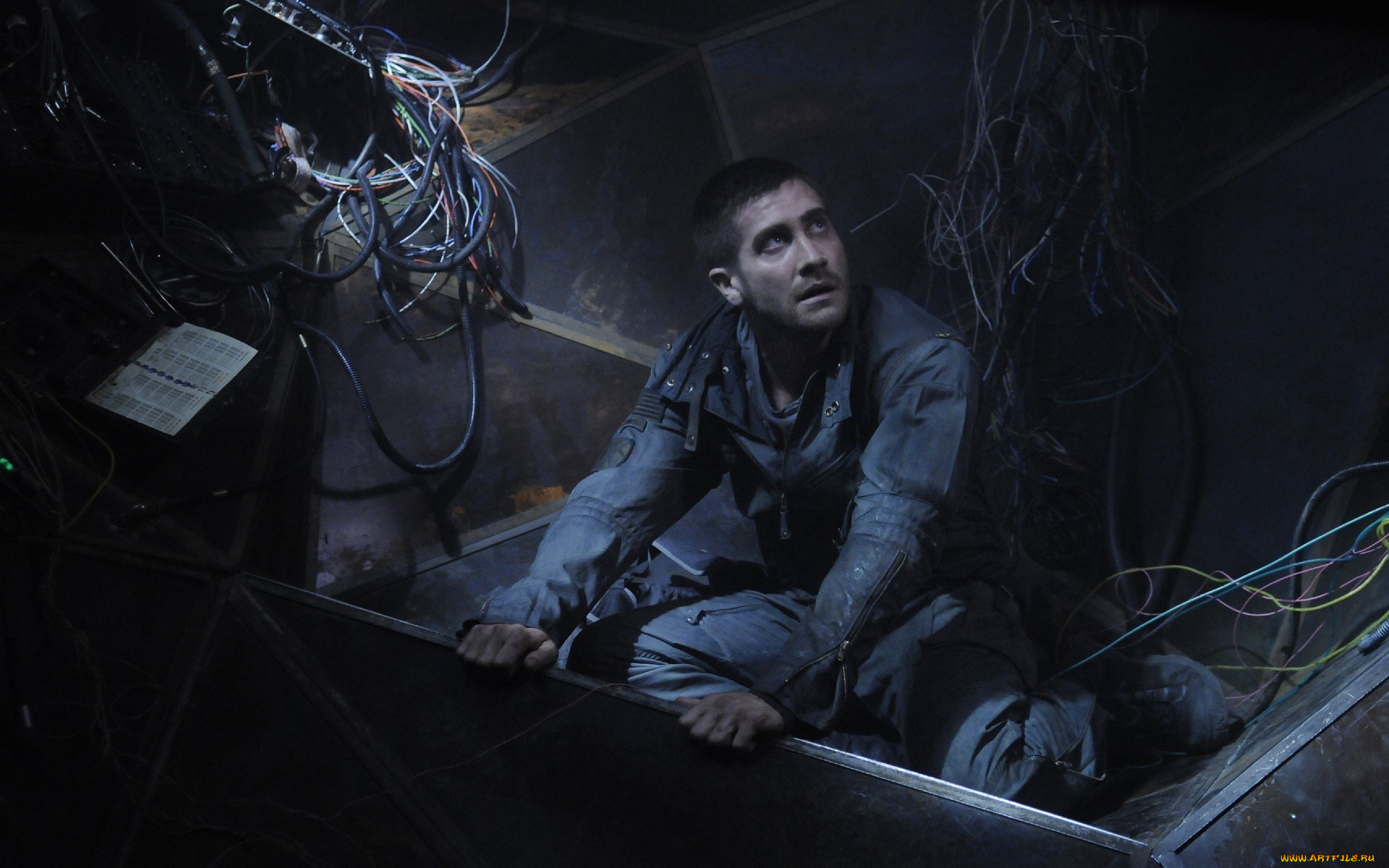 source, code, кино, фильмы, исходный, код, coulter, stevens, колтер, стивенс, jake, gyllenhaal, джейк, джилленхол, провода, комбинезон