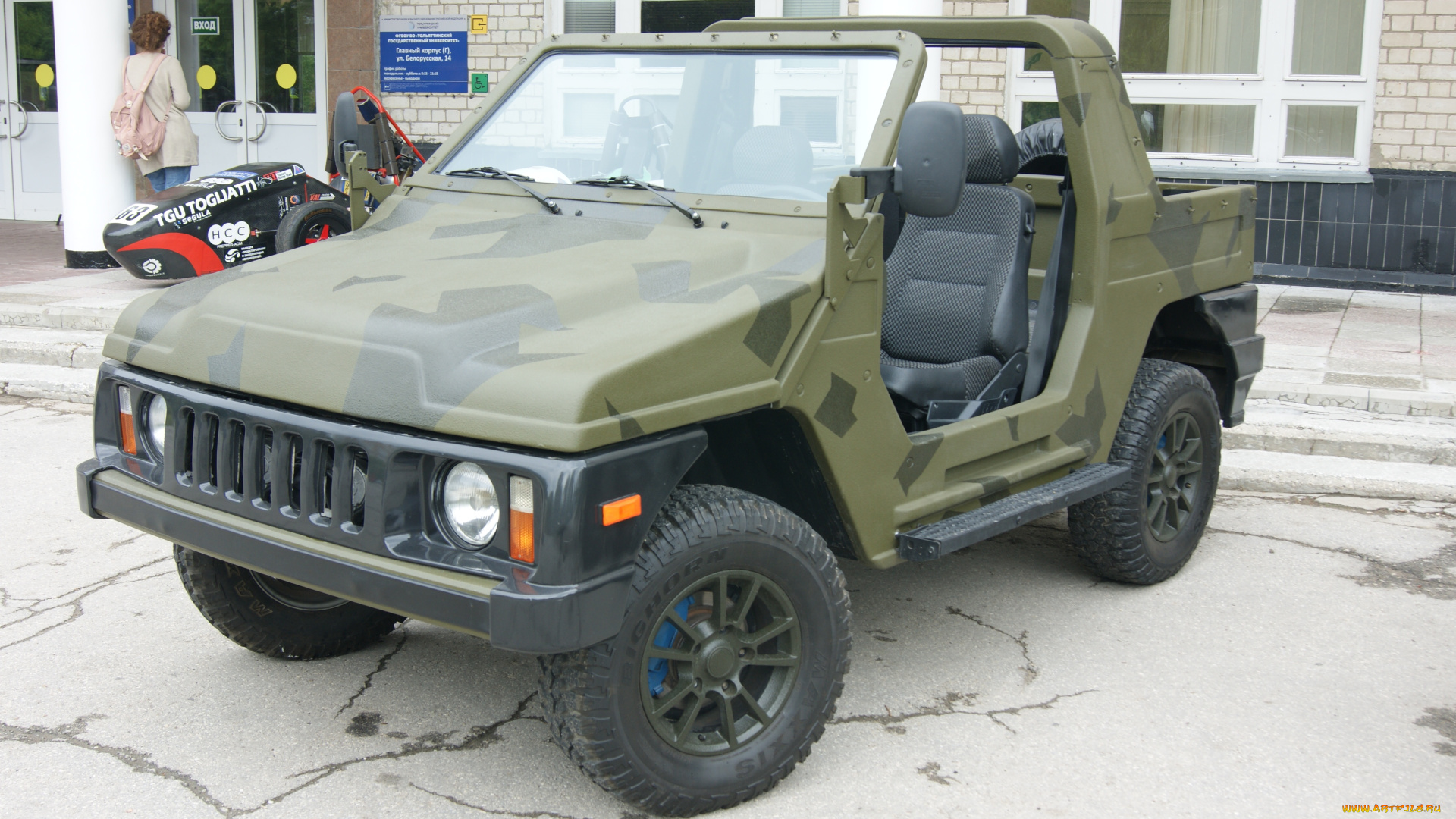 самоделка, автомобили, выставки, и, уличные, фото, девушка, здание, зеленый, джип