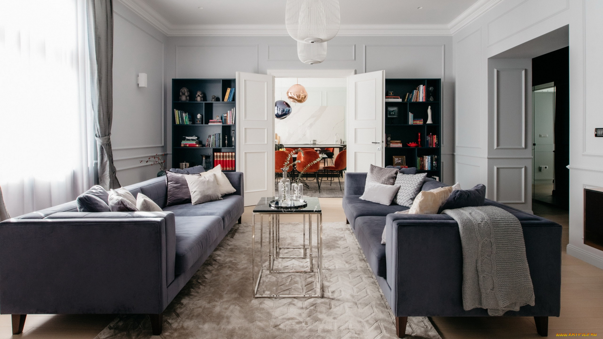 интерьер, гостиная, диваны, подушки, шкафы