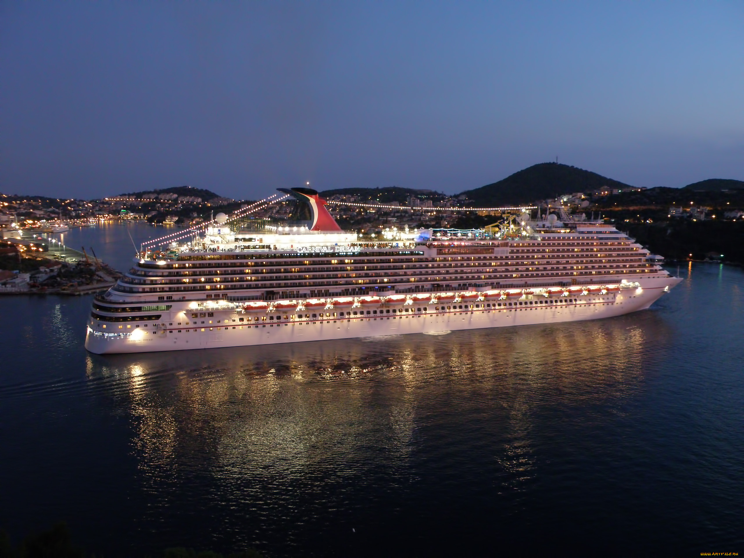 корабли, лайнеры