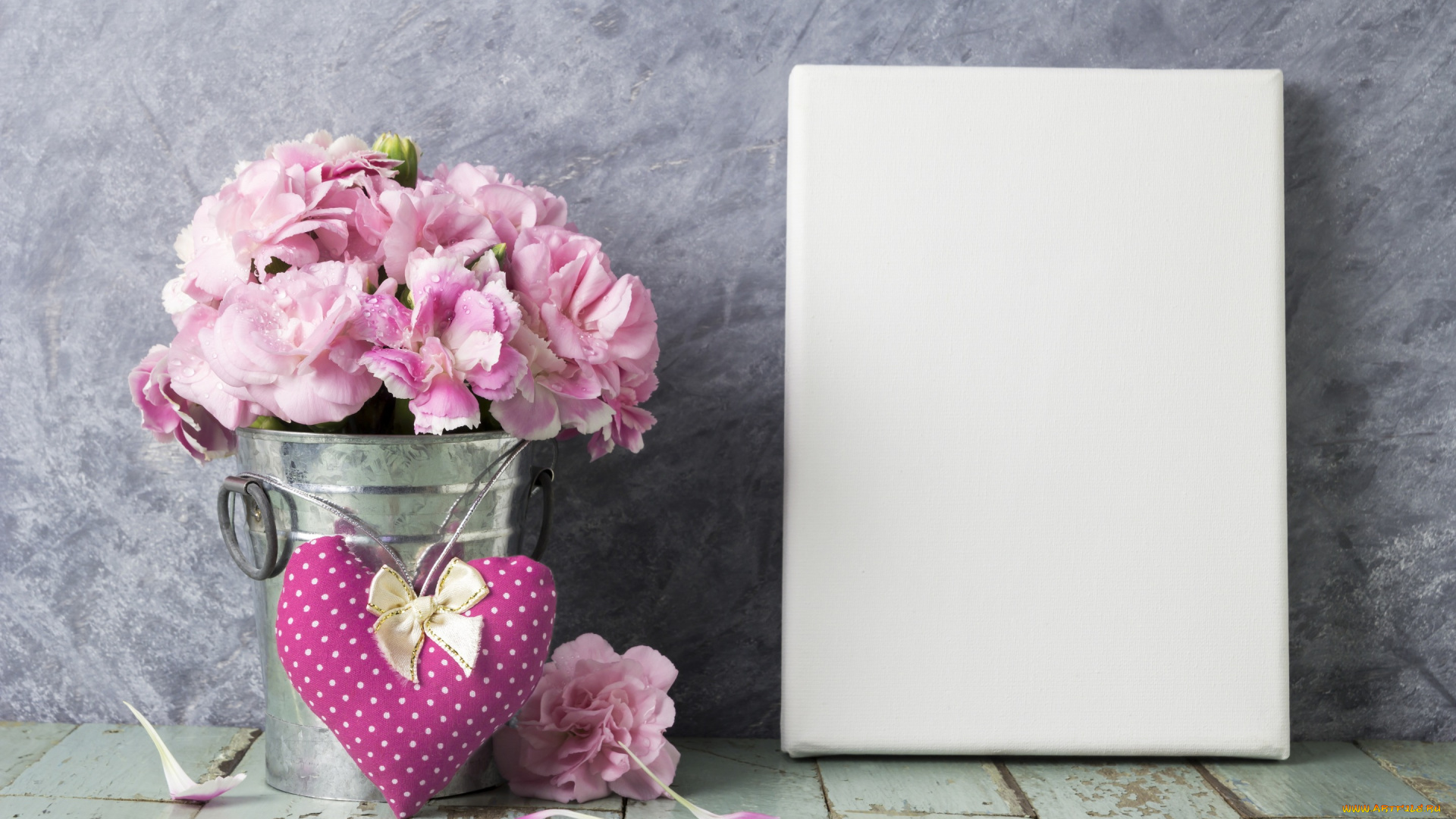 цветы, гвоздики, vintage, flowers, сердце, wood, love, heart, beautiful, розовые, любовь, ведро, romantic, pink, лепестки