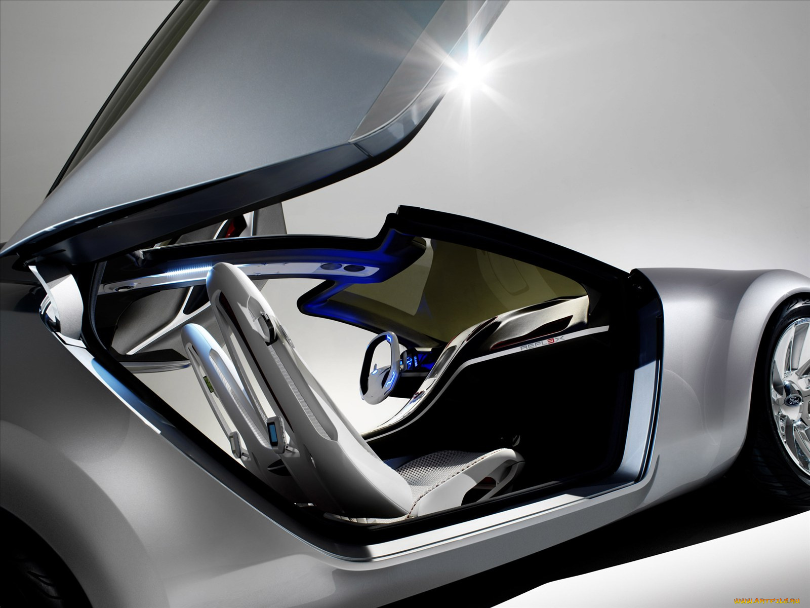 автомобили, интерьеры