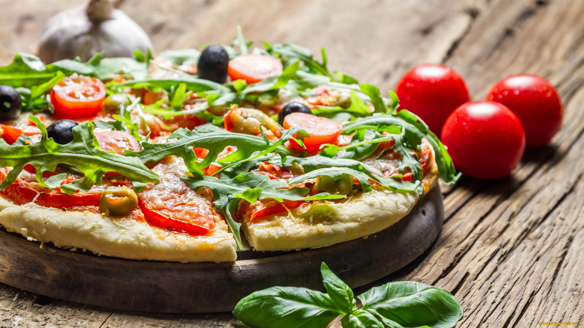 еда, пицца, руккола, помидоры