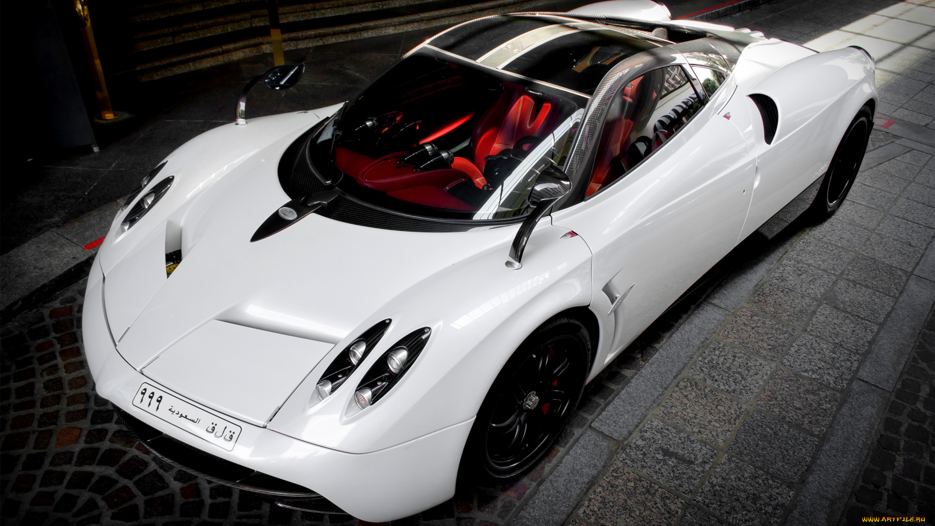 автомобили, pagani