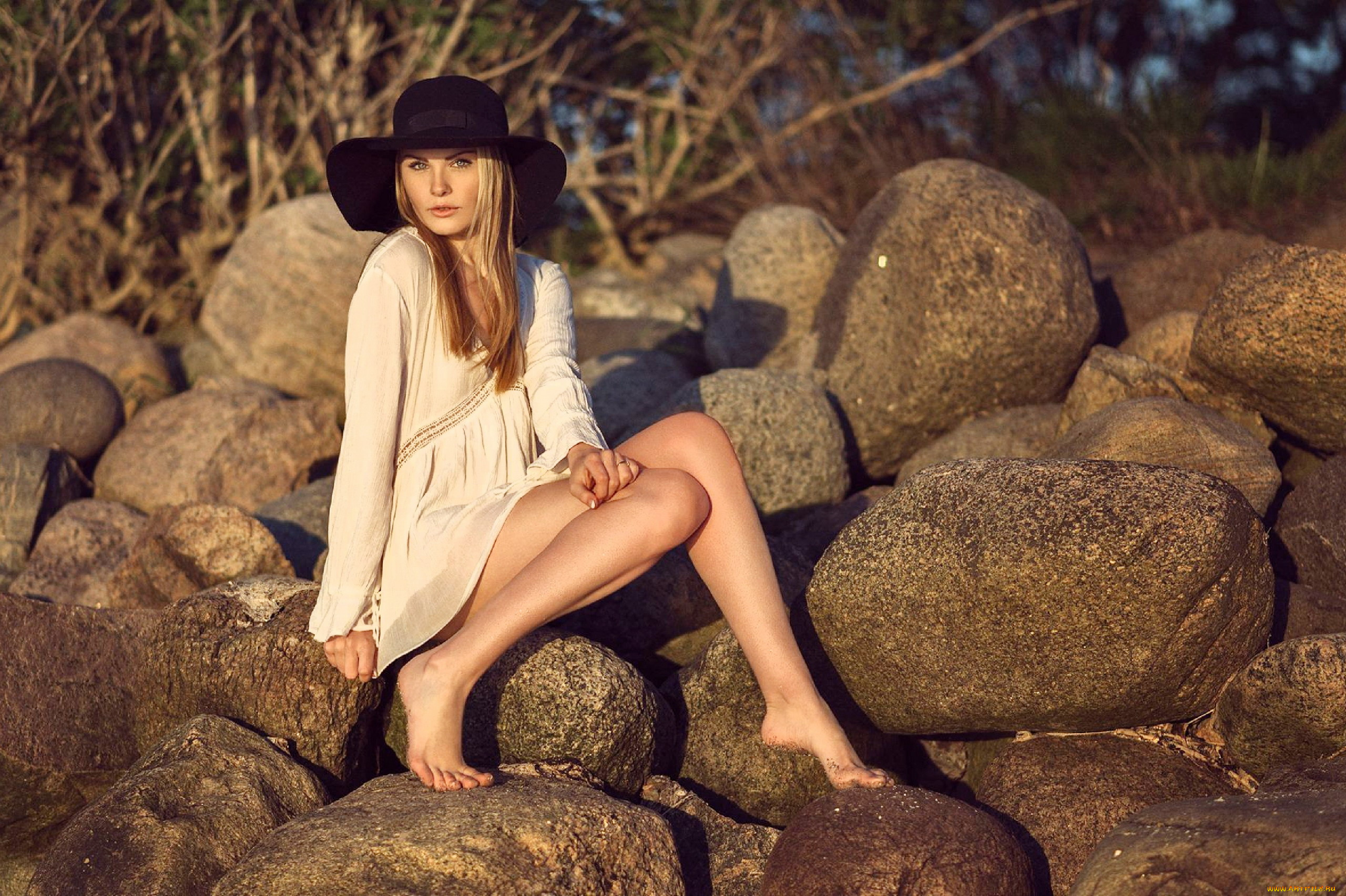 девушки, sofie, elena, камни, блондинка, шляпа