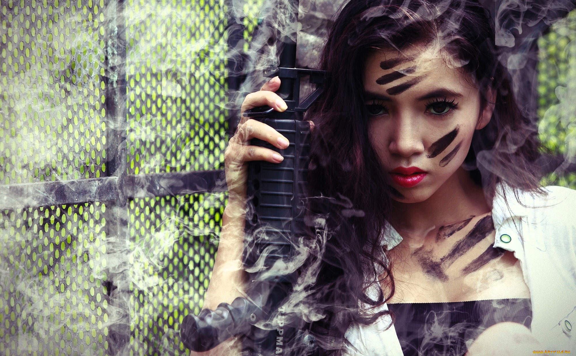 девушки, -, девушки, с, оружием, шатенка, лицо, грязь, оружие, дым