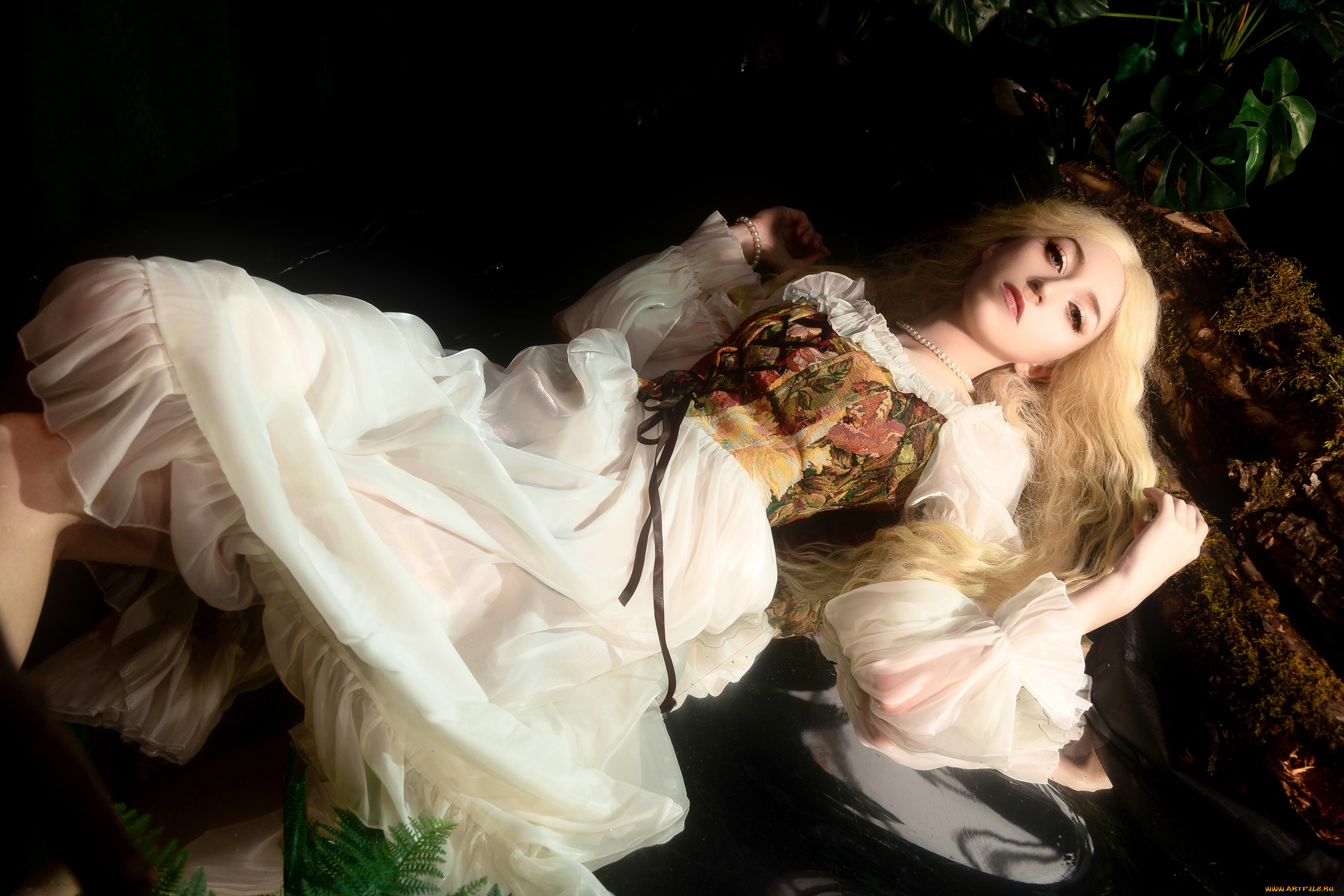 momo, cosplay, девушки, momo, девушка, женщина, блондинка, светловолосая, сексуальная, модель, звезда, позирует, разная, обувь, верхняя, стильная, одежда, нижнее, эротическое, бельё, трусы, лифчик, колготки, чулки, аксессуары, макияж, и, множество, элементов, на, фотографии