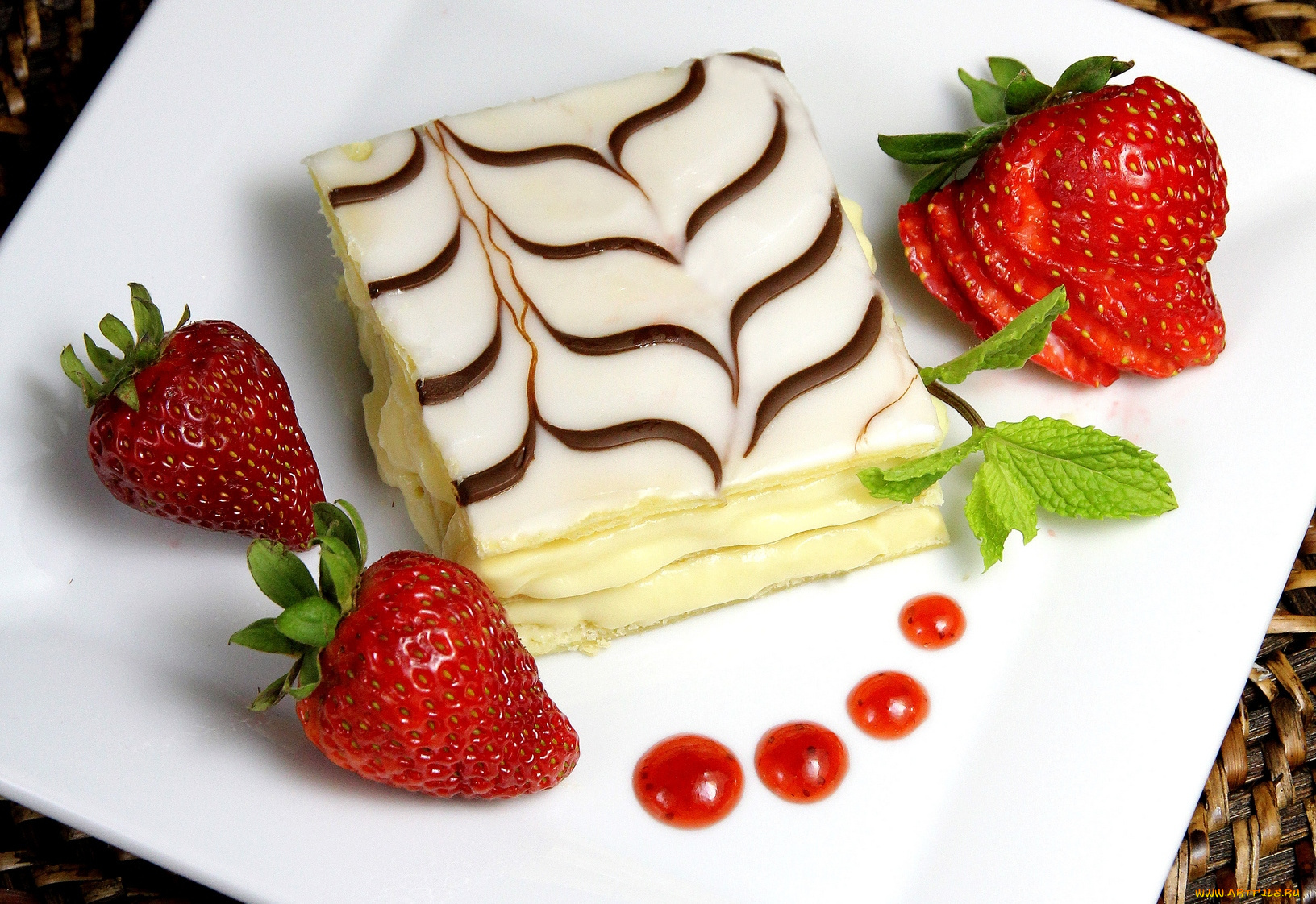 еда, пирожные, кексы, печенье, пирожное, глазурь, клубника