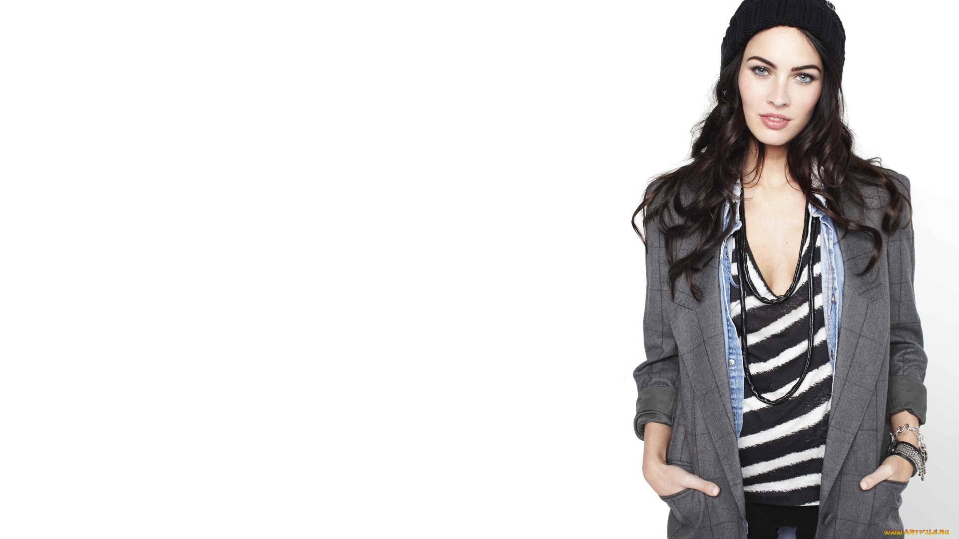 девушки, megan, fox, пальто, брюнетка, шапка, актриса