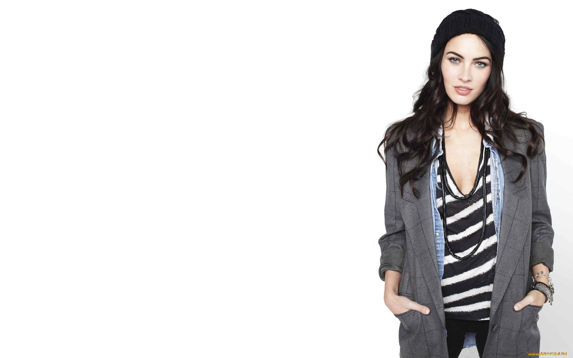 девушки, megan, fox, пальто, брюнетка, шапка, актриса