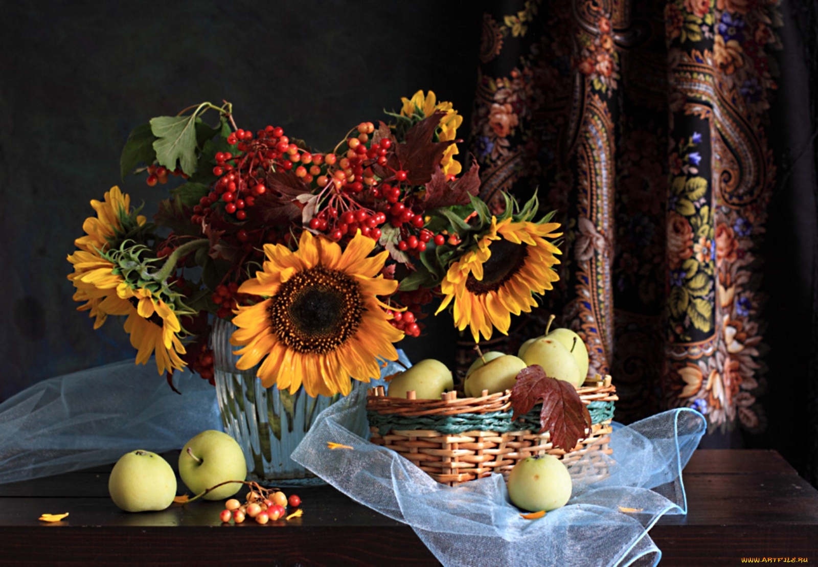 еда, натюрморт, яблоки, калина, подсолнухи