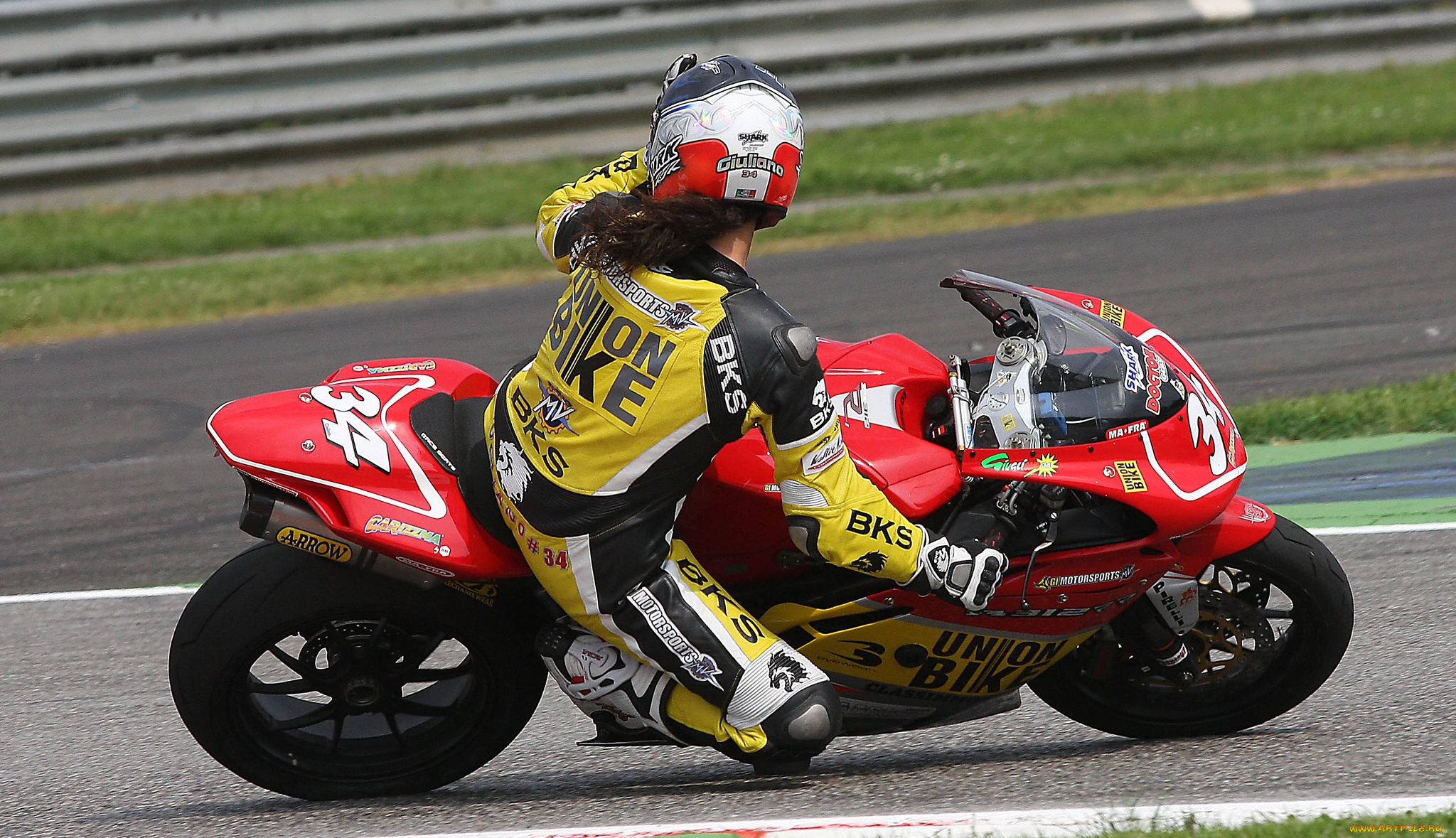 спорт, мотоспорт, байк, гонщица, экипировка, шлем, вираж