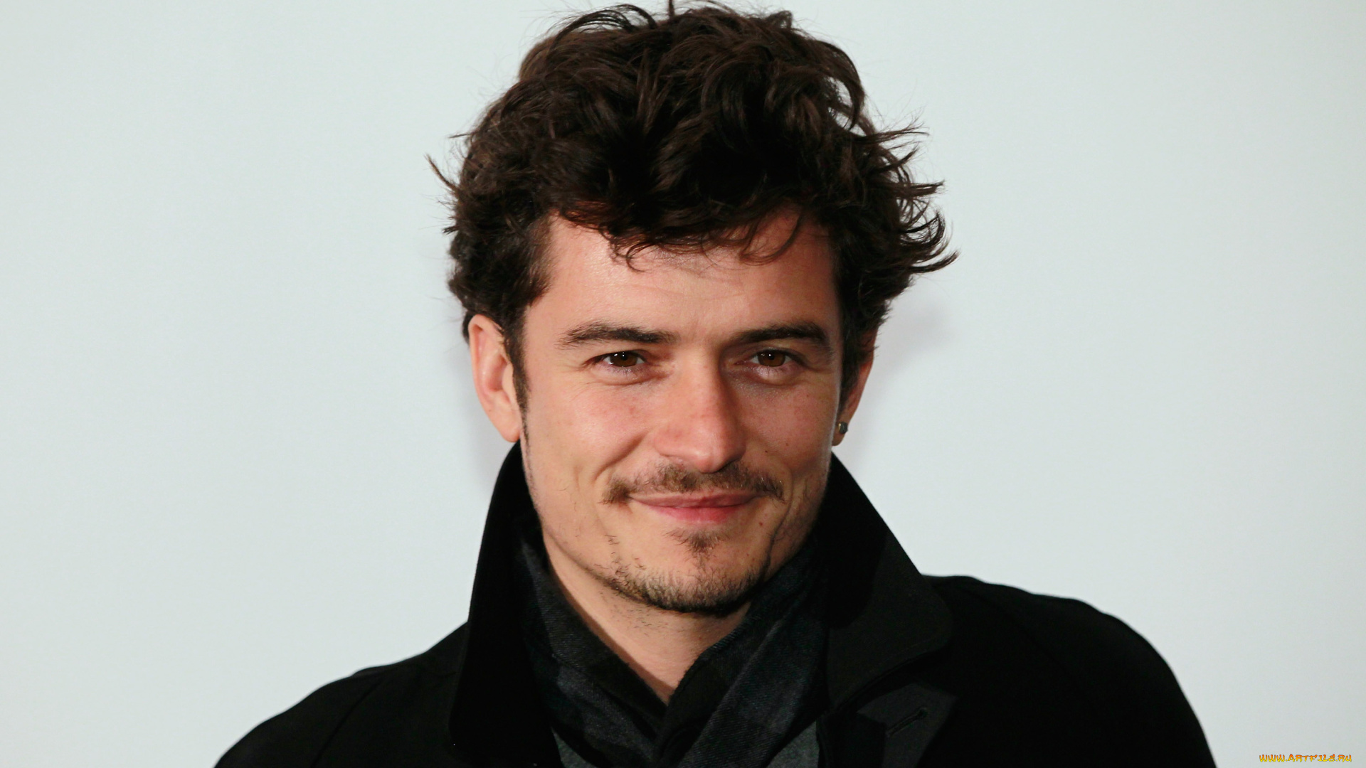 мужчины, orlando, bloom, актер, лицо, улыбка, шарф, пальто