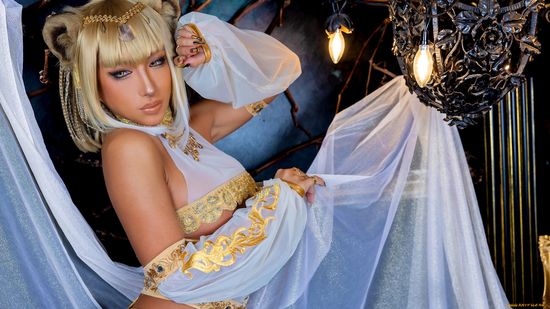 девушки, nonsummerjack, образ, наряд, блондинка, украшения, люстра