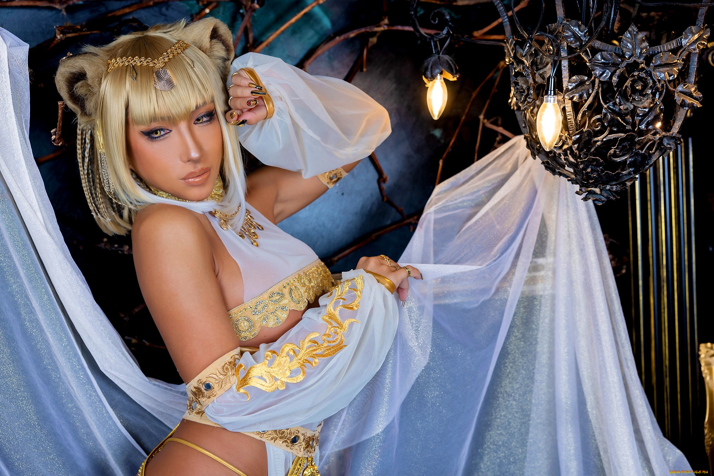 девушки, nonsummerjack, образ, наряд, блондинка, украшения, люстра
