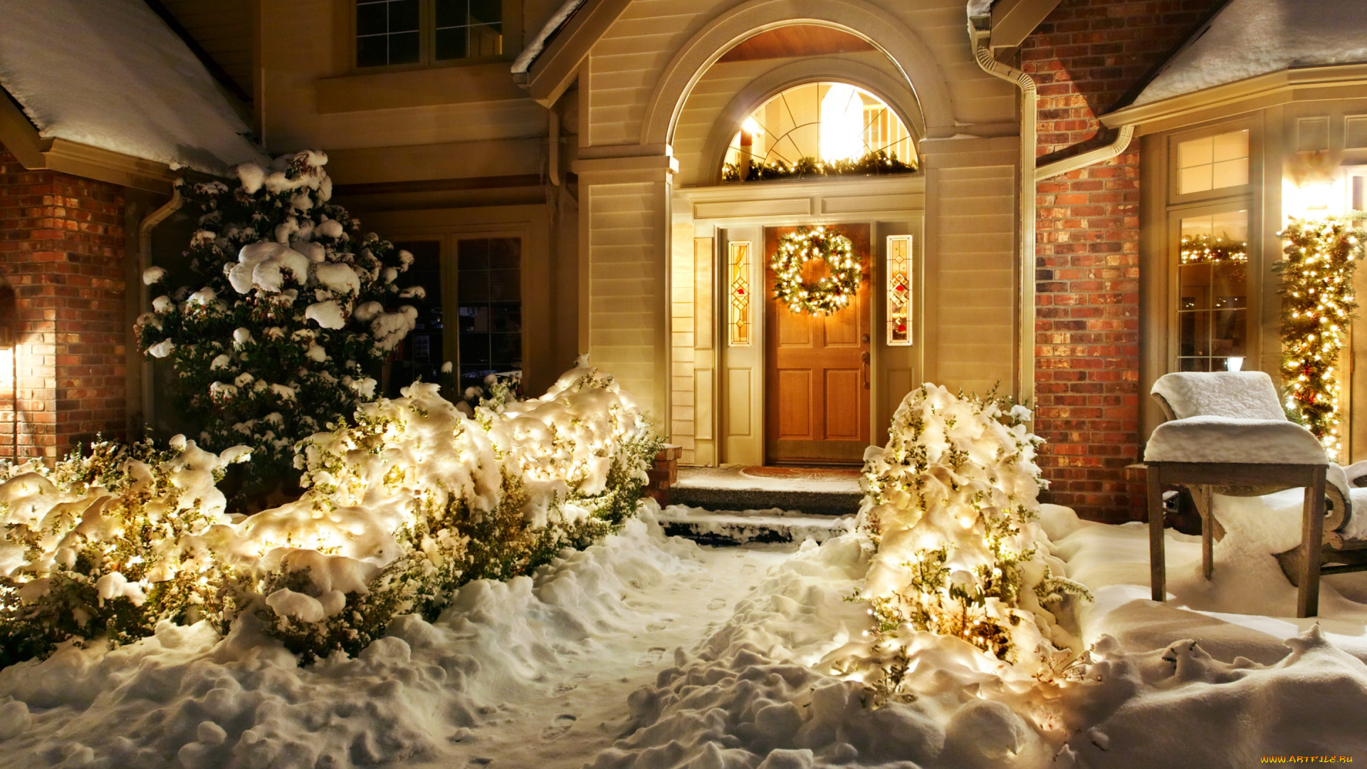 праздничные, новогодние, пейзажи, снег, украшения, дом, елка, венок, кусты