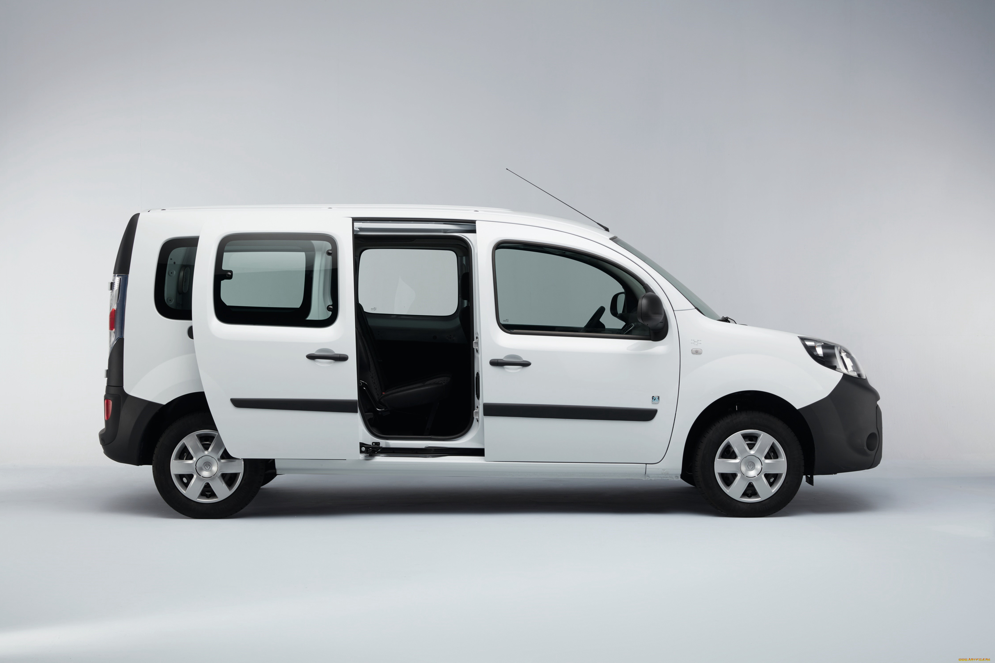 автомобили, renault