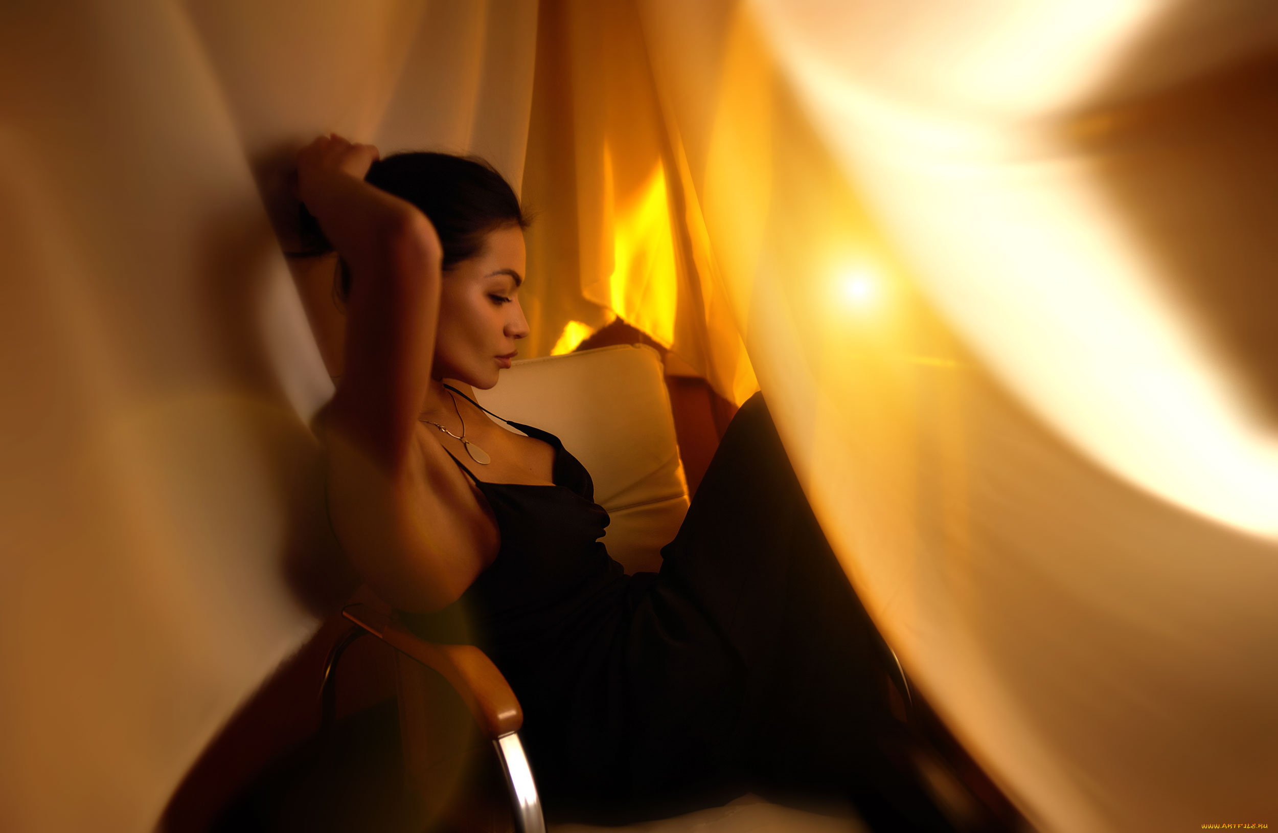 красивая, девушка, девушки, -, брюнетки, , шатенки, девушка, женщина, брюнетка, темноволосая, сексуальная, модель, звезда, позирует, разная, обувь, верхняя, стильная, одежда, нижнее, эротическое, бельё, трусы, лифчик, колготки, чулки, аксессуары, макияж, и, множество, элементов, на, фотографии