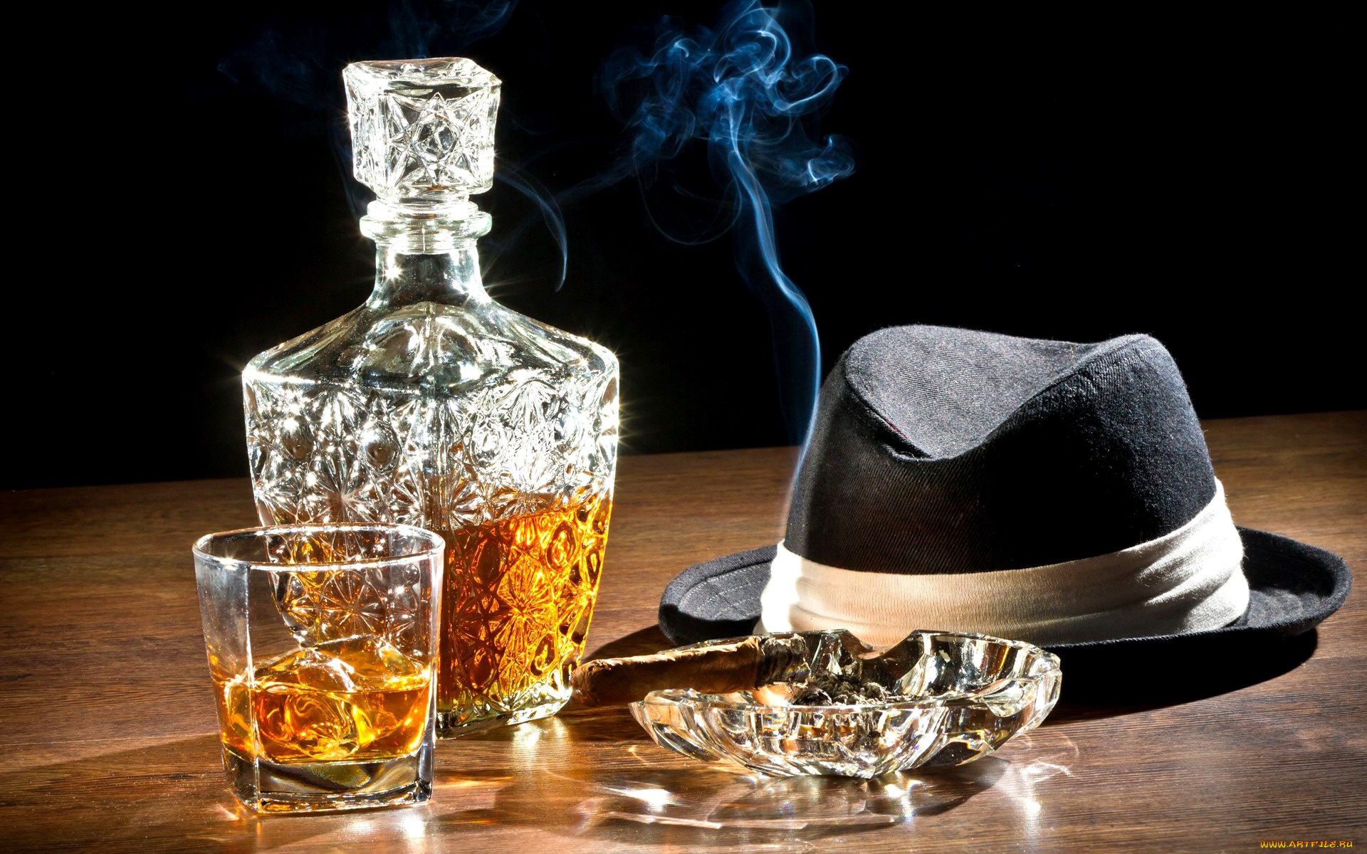 еда, напитки, пепельница, сигара, шляпа, виски, бокал, графин