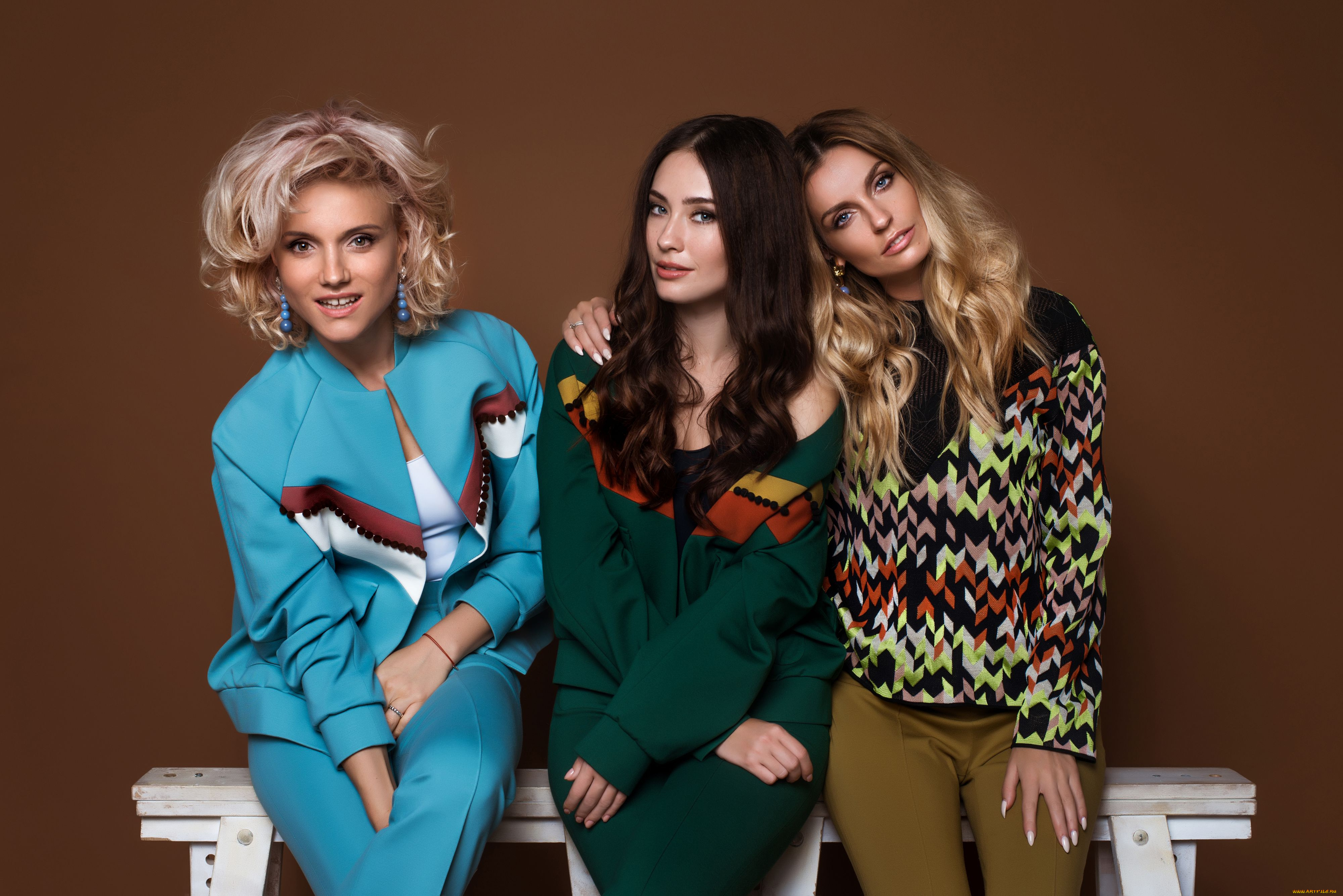 фабрика, музыка, александра, попова, саша, савельева, группа, ирина, тонева