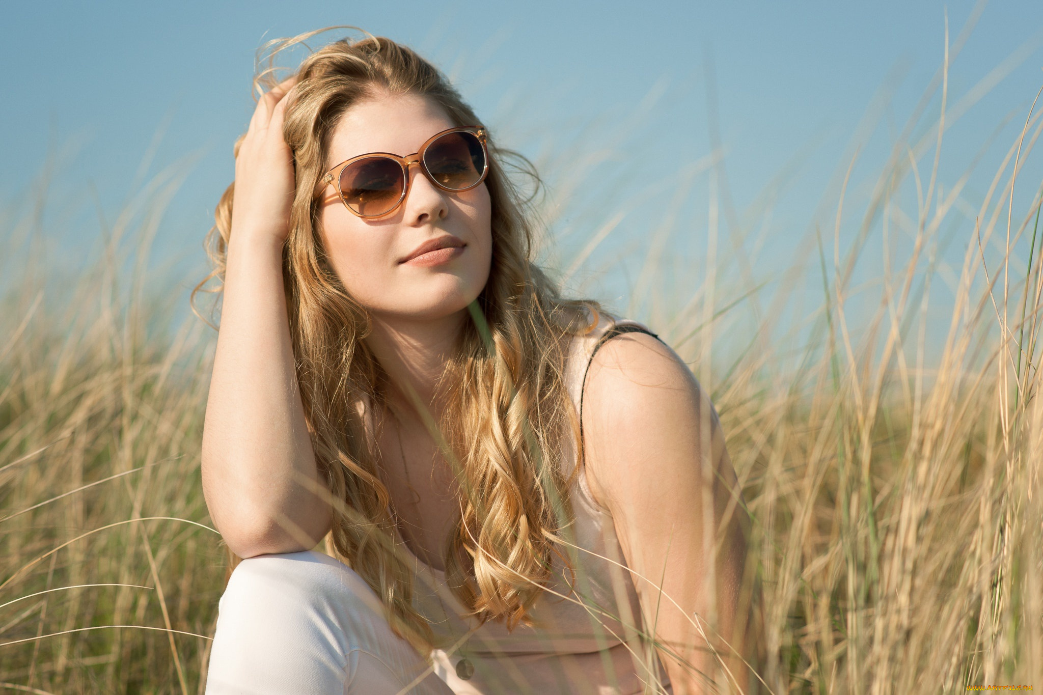 девушка, -, girl, девушки, -, блондинки, , светловолосые, девушка, женщина, блондинка, светловолосая, сексуальная, модель, звезда, позирует, разная, обувь, верхняя, стильная, одежда, нижнее, эротическое, бельё, трусы, лифчик, колготки, чулки, аксессуары, макияж, и, множество, элементов, на, фотографии