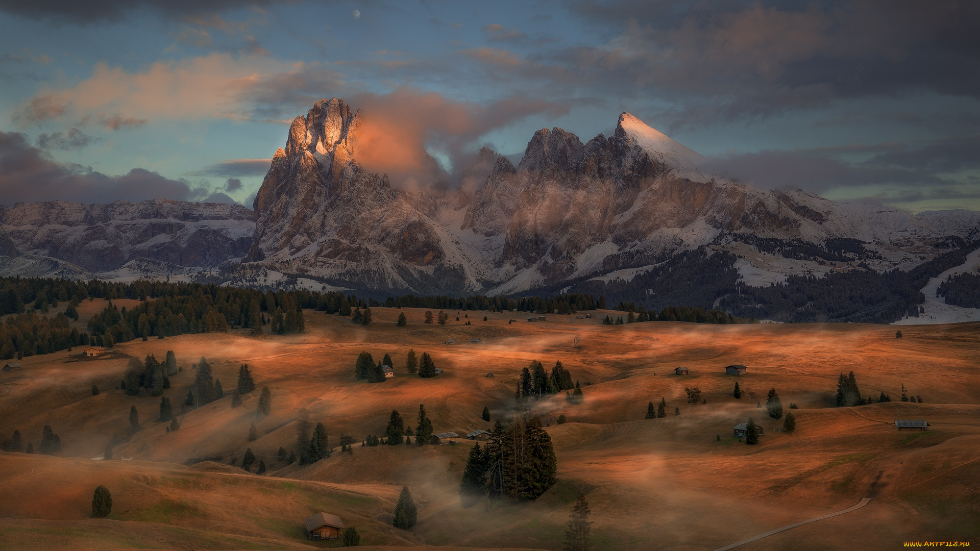 природа, горы, дымка, облака, утро, туман, деревья, луна, вечер