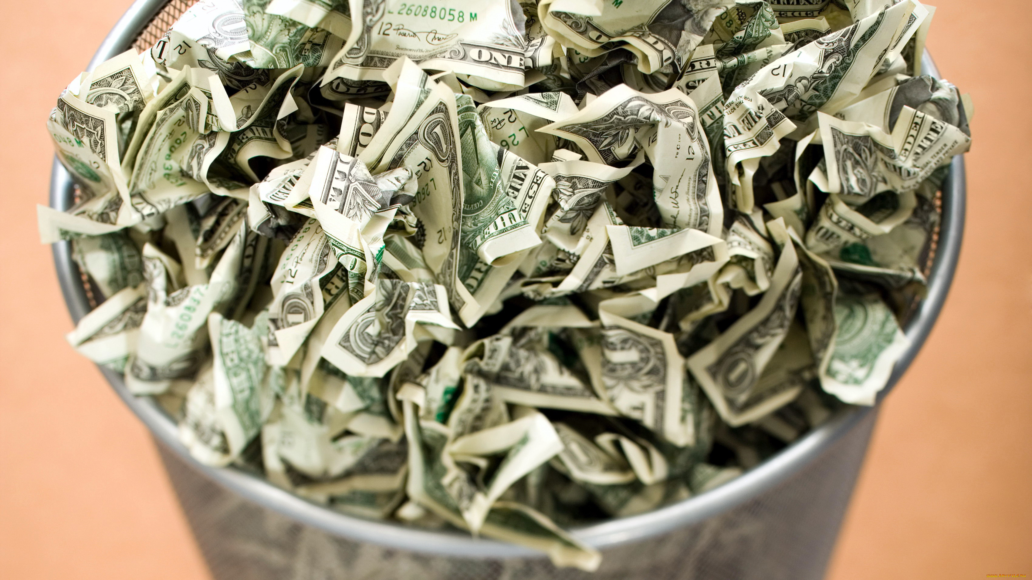 разное, золото, , купюры, , монеты, мятые, много, банкноты, доллары, корзинка, мусорная