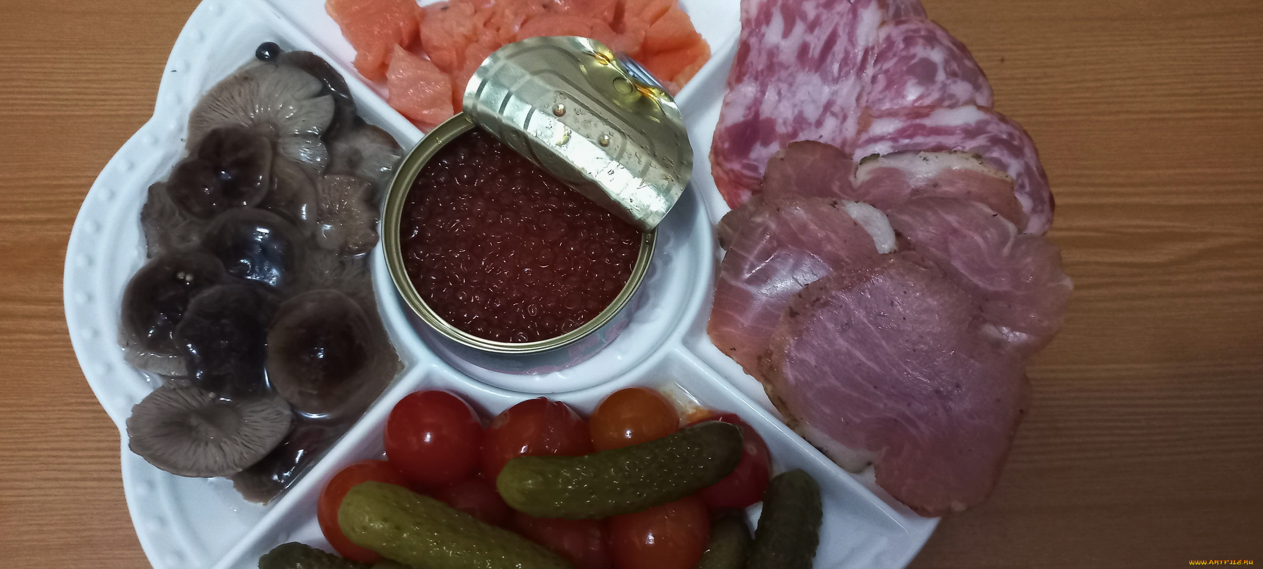 еда, разное, икра, ветчина, грибы, огурцы, помидоры