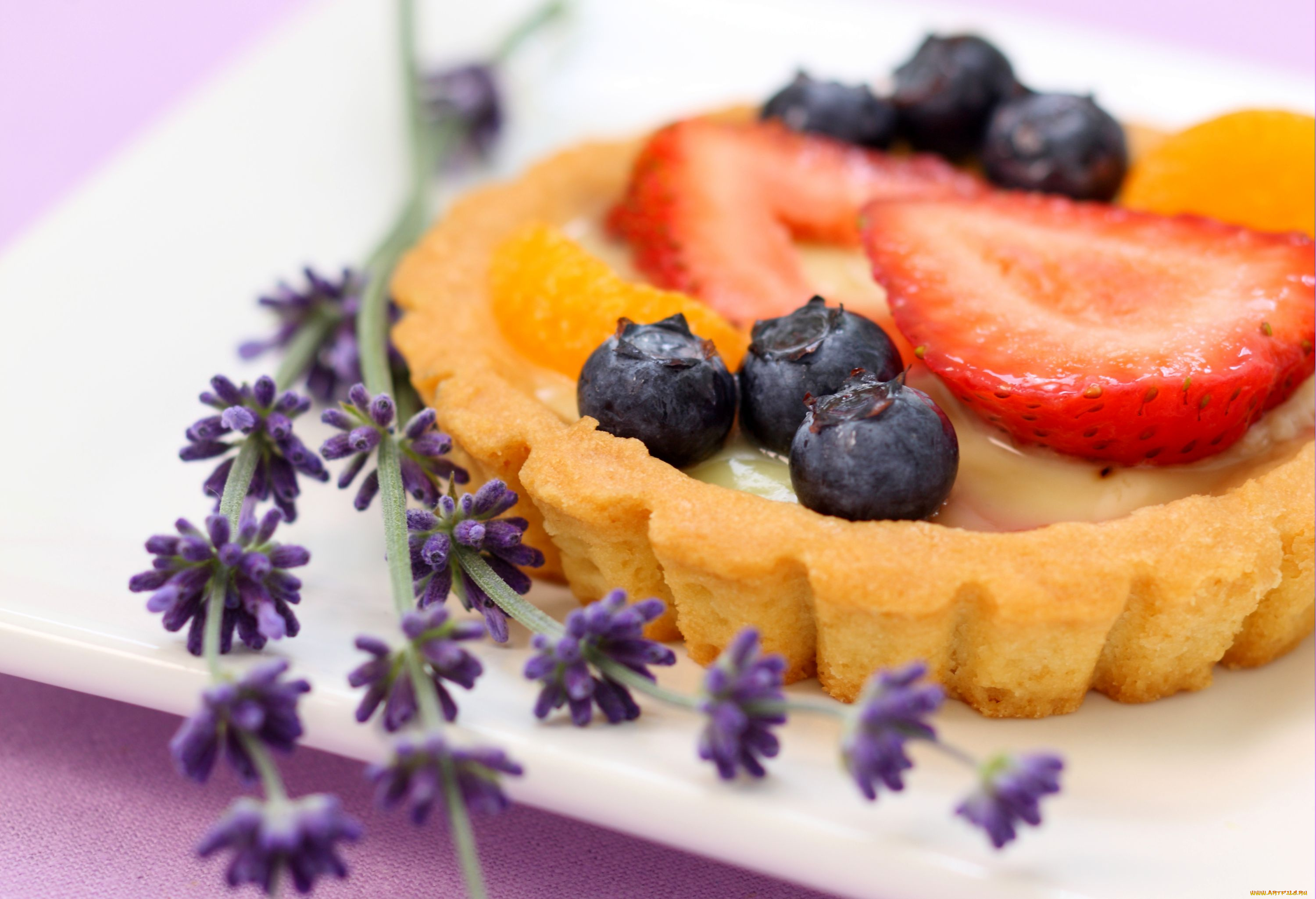 еда, пирожные, кексы, печенье, лаванда, тарталетка, голубика, клубника