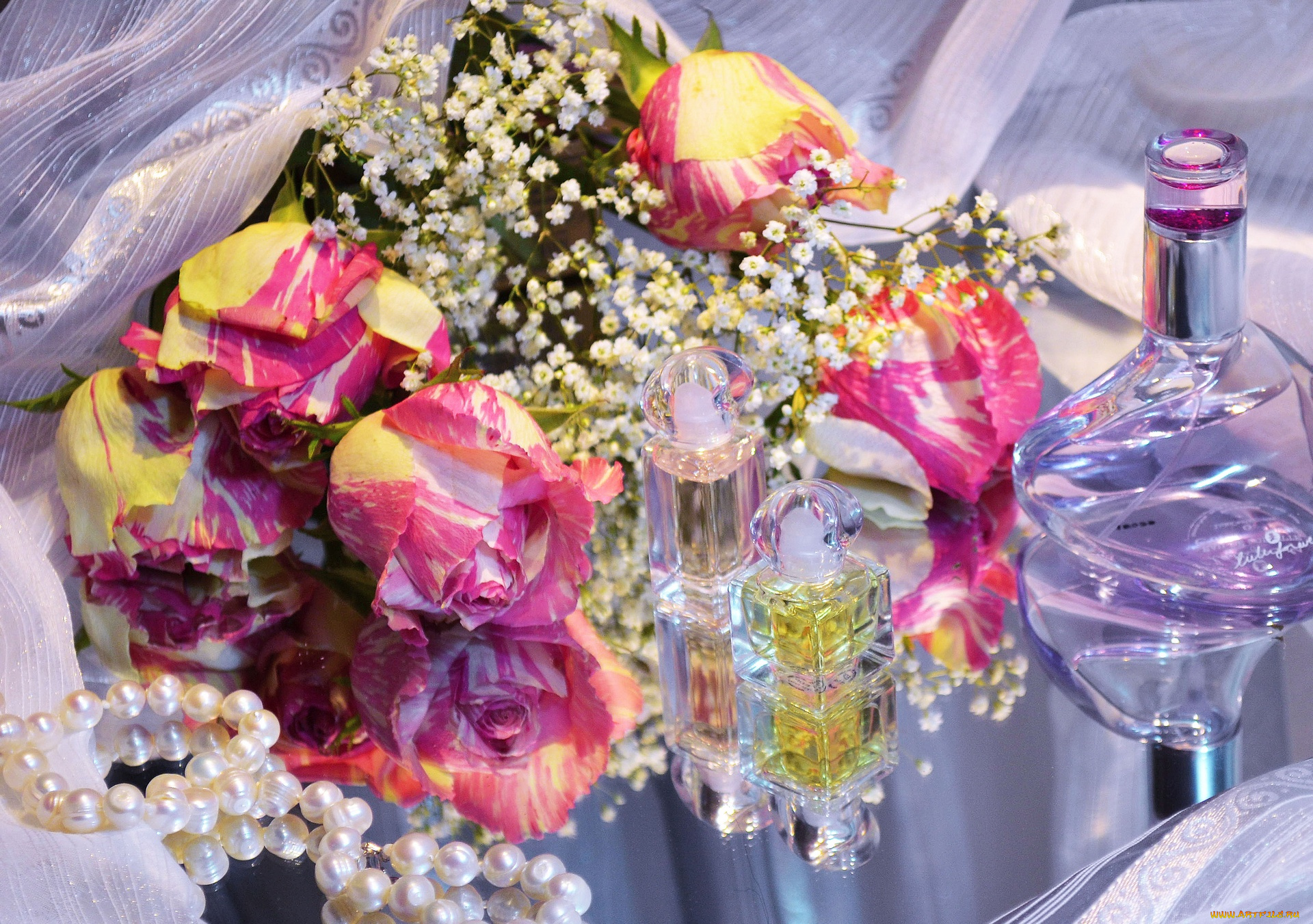 разное, косметика, духи, розы, цветы, флаконы, бусы
