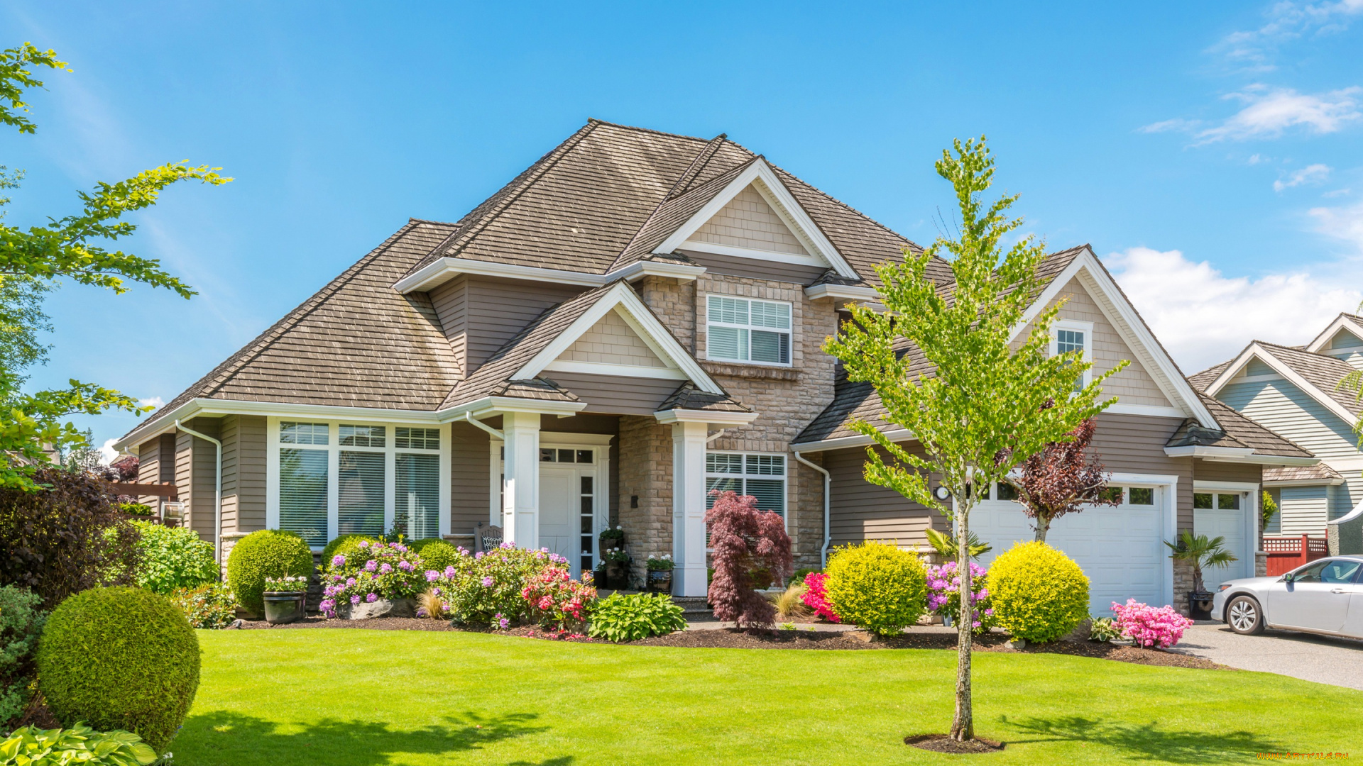 города, -, здания, , дома, дом, особняк, газон, клумбы, цветы, трава, зелень, деревья, дизайн