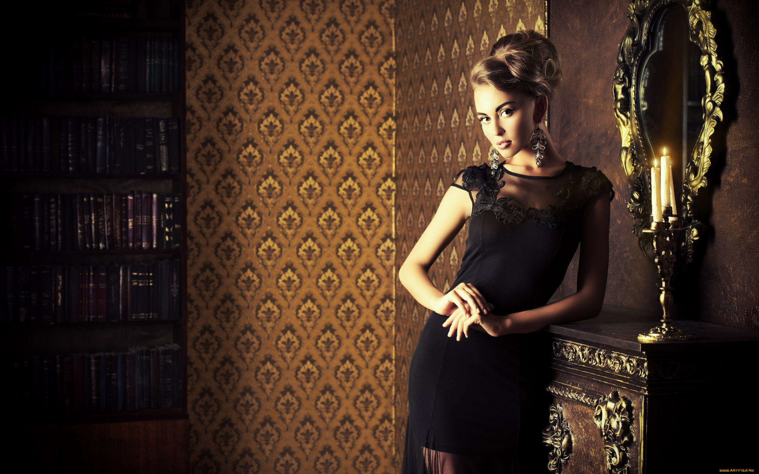 девушки, -unsort, , блондинки, девушка, леди, платье, черное, макияж, взгляд, прическа, поза, комната