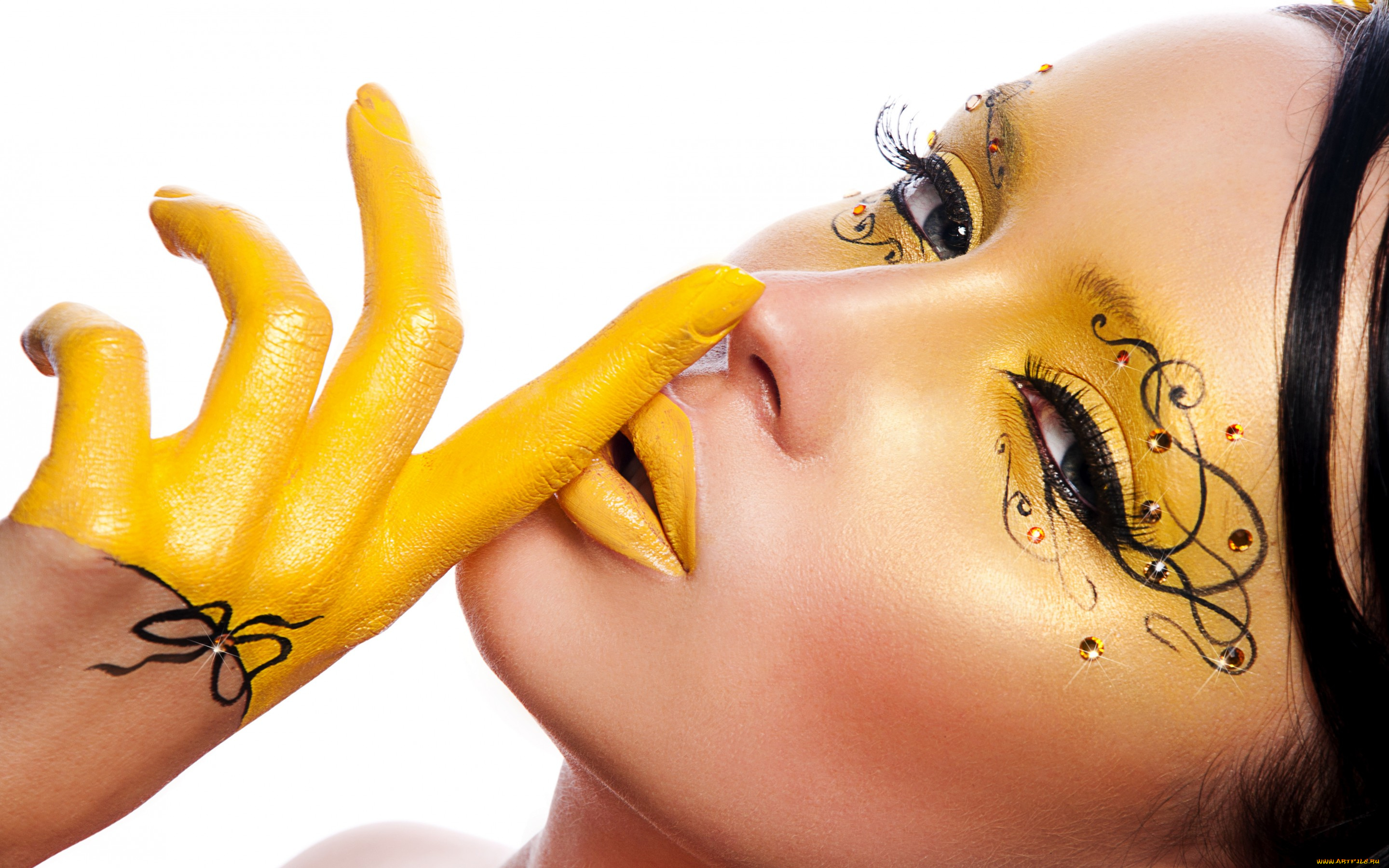 девушки, -unsort, , креатив, модель, девушка, лицо, make, up, взгляд, ресницы, губы, рука, жест