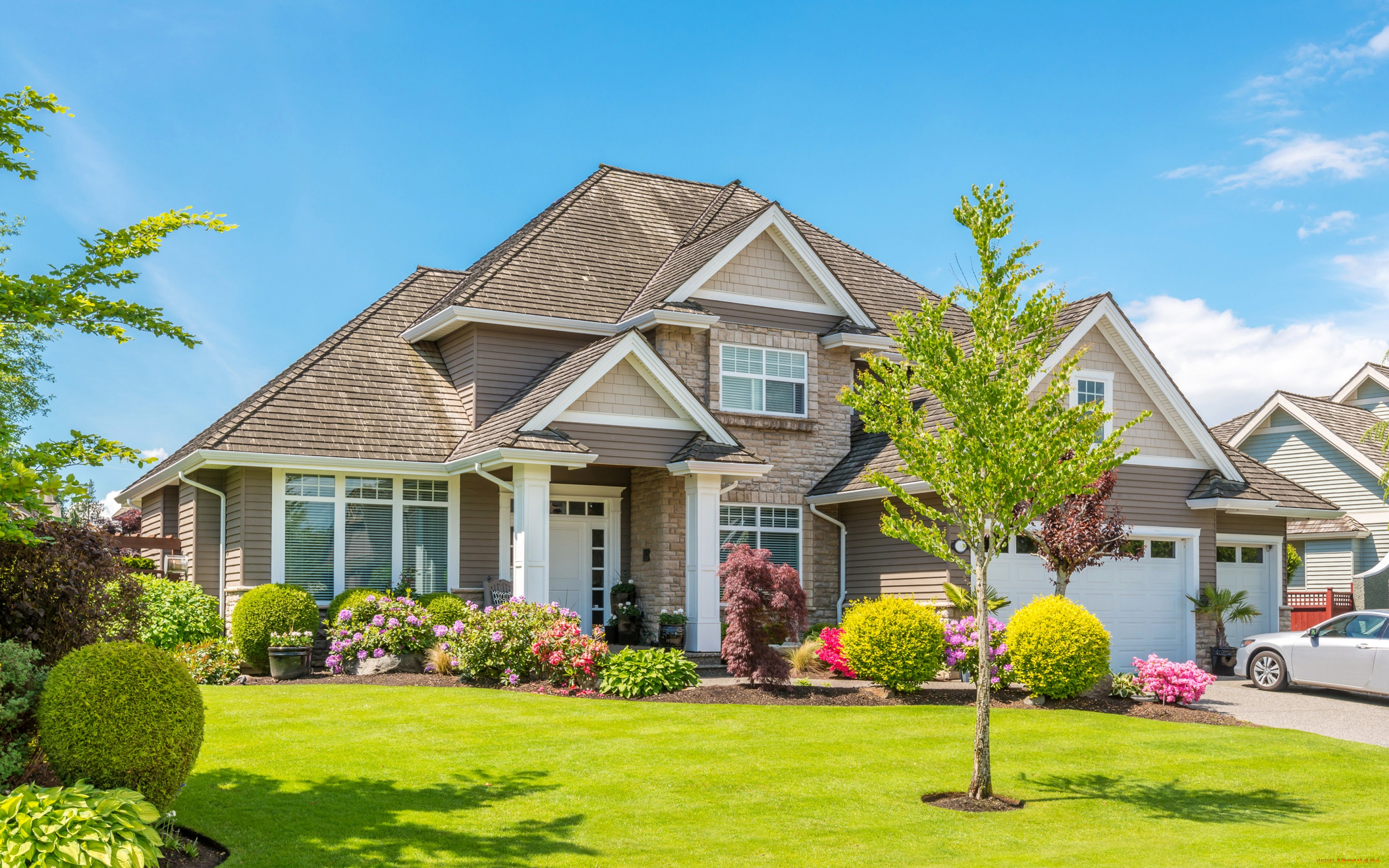 города, -, здания, , дома, дом, особняк, газон, клумбы, цветы, трава, зелень, деревья, дизайн