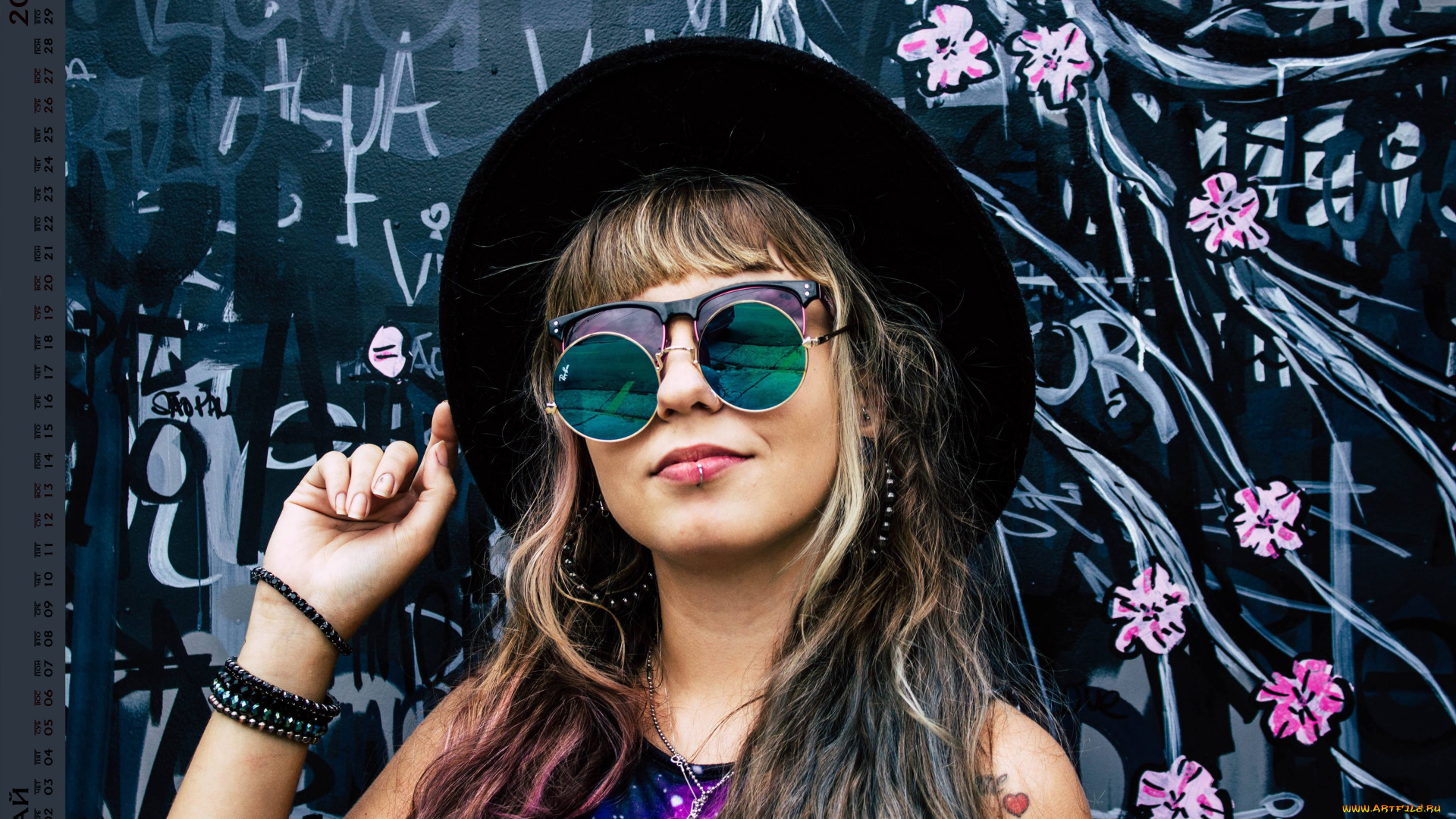 календари, девушки, лицо, очки, шляпа