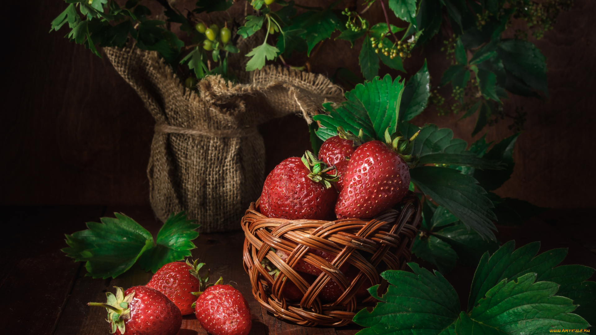 еда, клубника, , земляника, листья, ягоды, натюрморт, мешковина