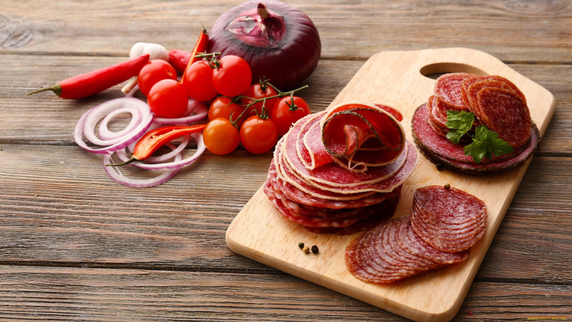 еда, колбасные, изделия, нарезка, копченая, колбаса, помидоры, лук, перчик