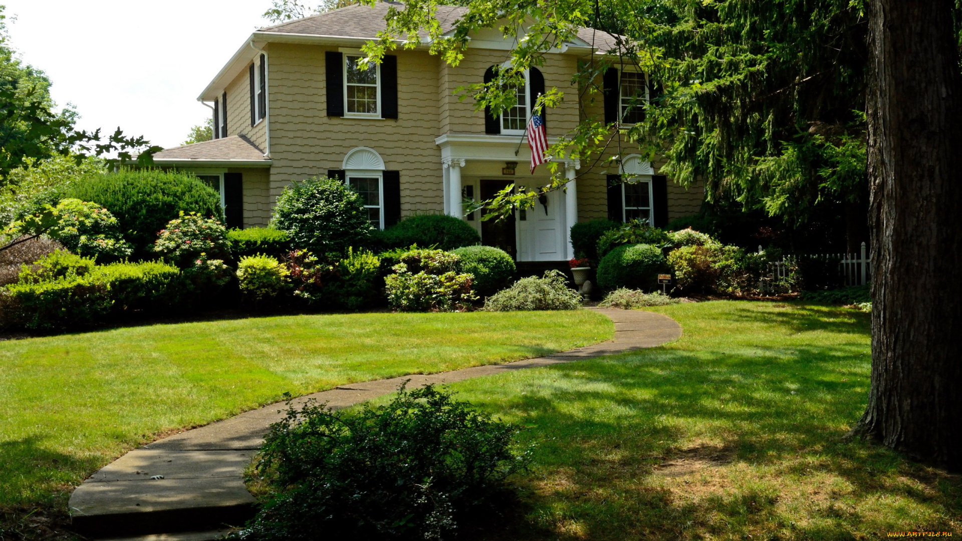 города, -, здания, , дома, деревья, дорожка, флаг