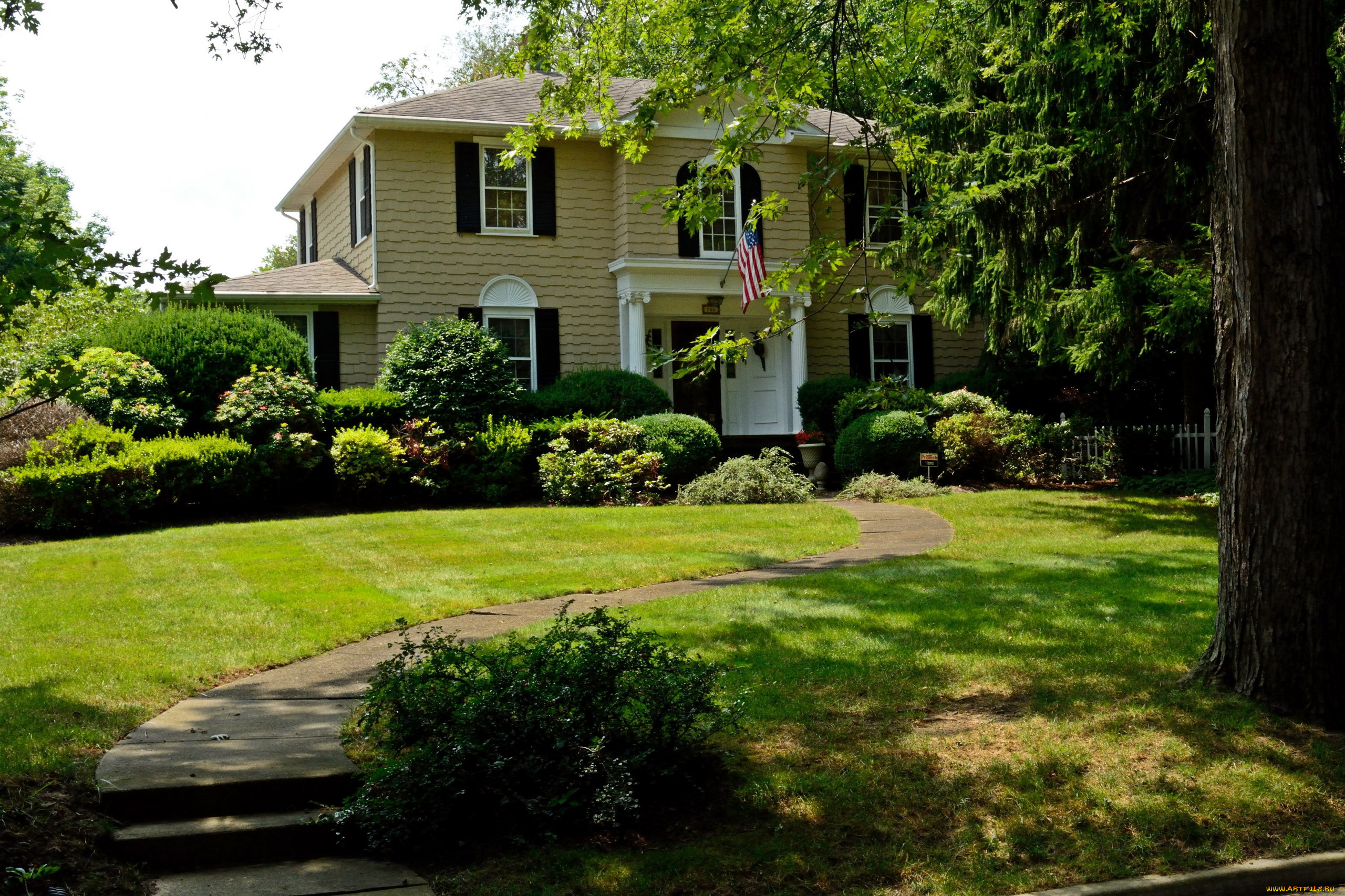 города, -, здания, , дома, деревья, дорожка, флаг