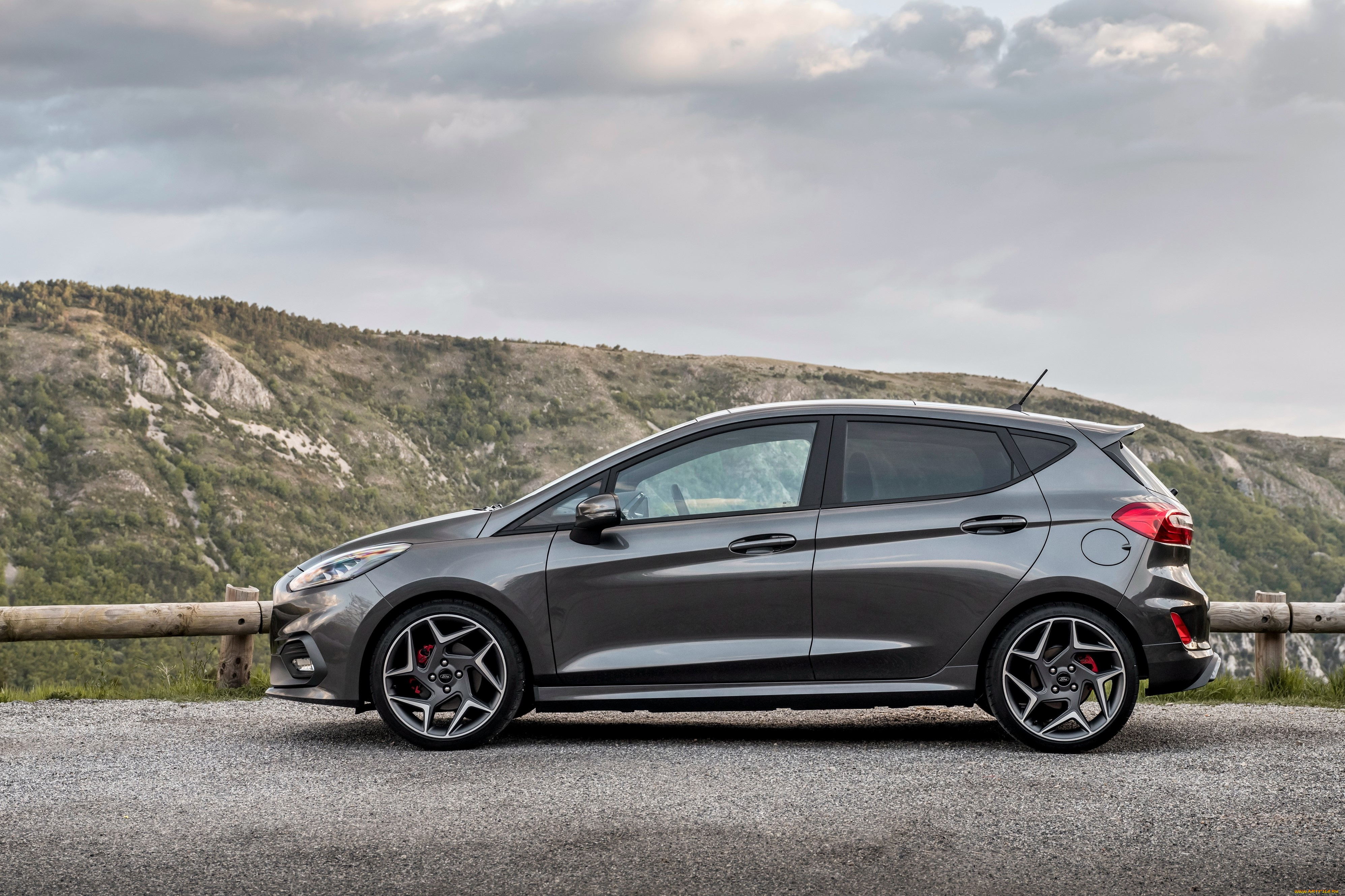 автомобили, ford