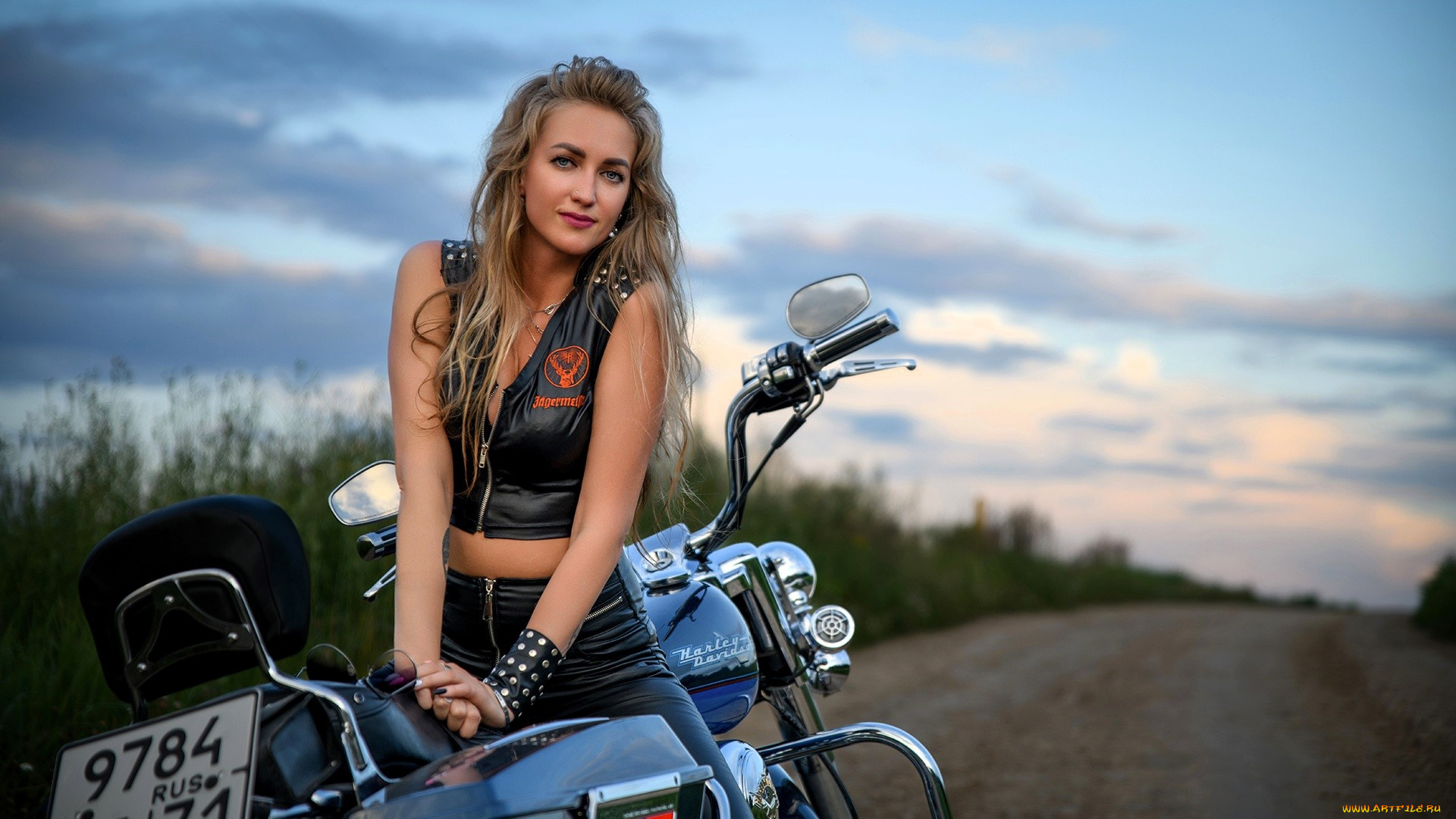 мотоциклы, мото, с, девушкой, мотоцикл, блондинка, жилет, наручи, дорога