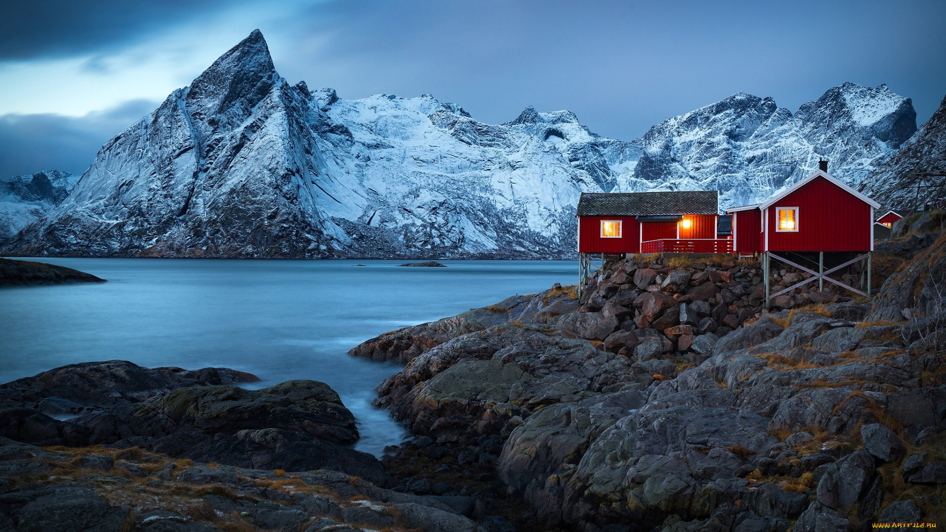 природа, пейзажи, зима, горы, скалы, норвегия, домики, поселок, фьорд