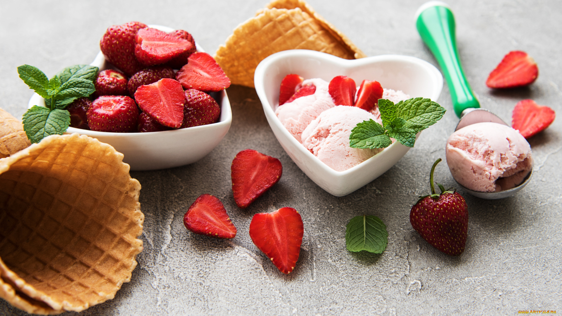 еда, мороженое, , десерты, вафельный, рожок, мята, ягоды, клубника