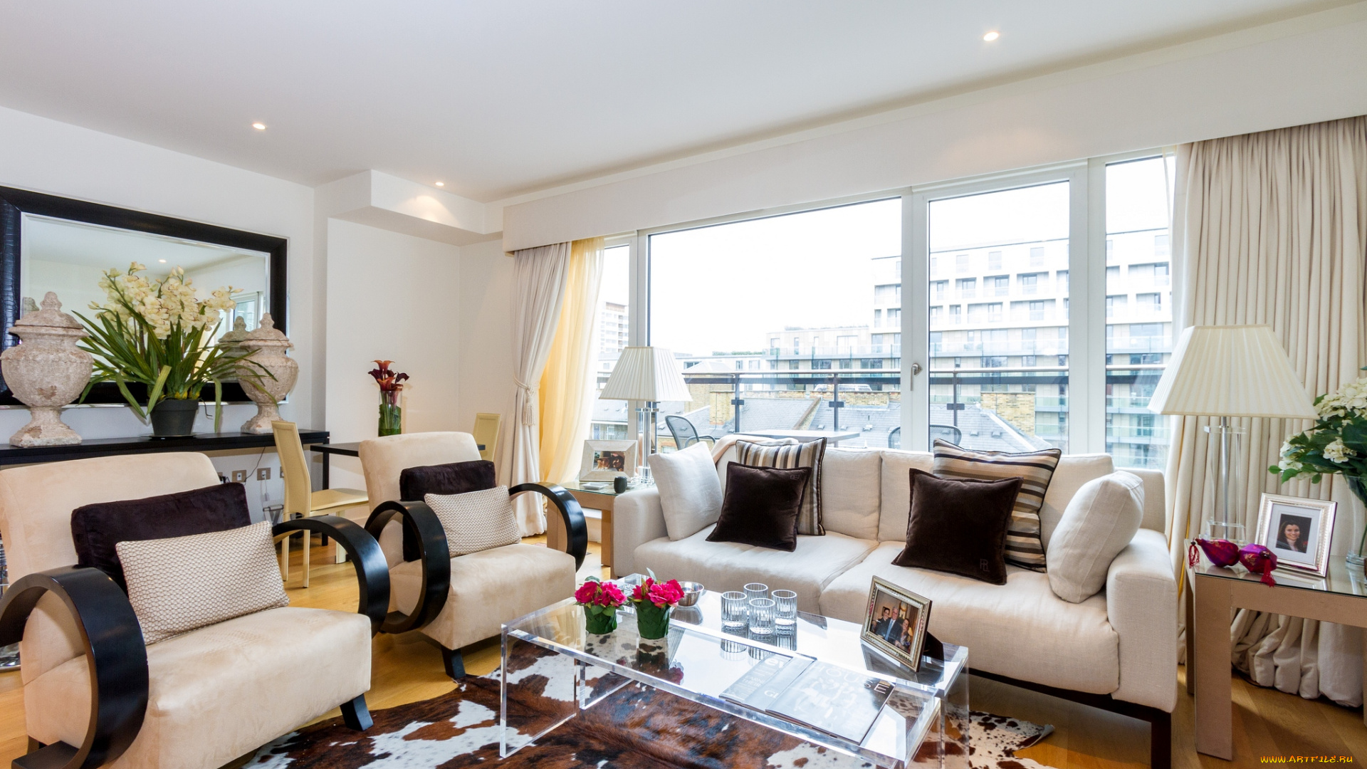 интерьер, гостиная, столик, окно, подушки, диваны