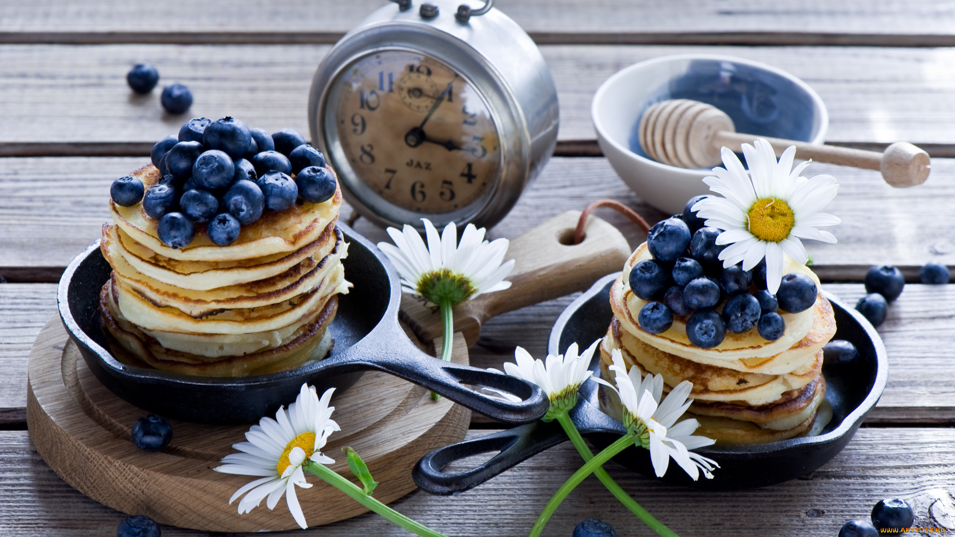еда, блины, , оладьи, часы, ягоды, цветы, оладьи, завтрак