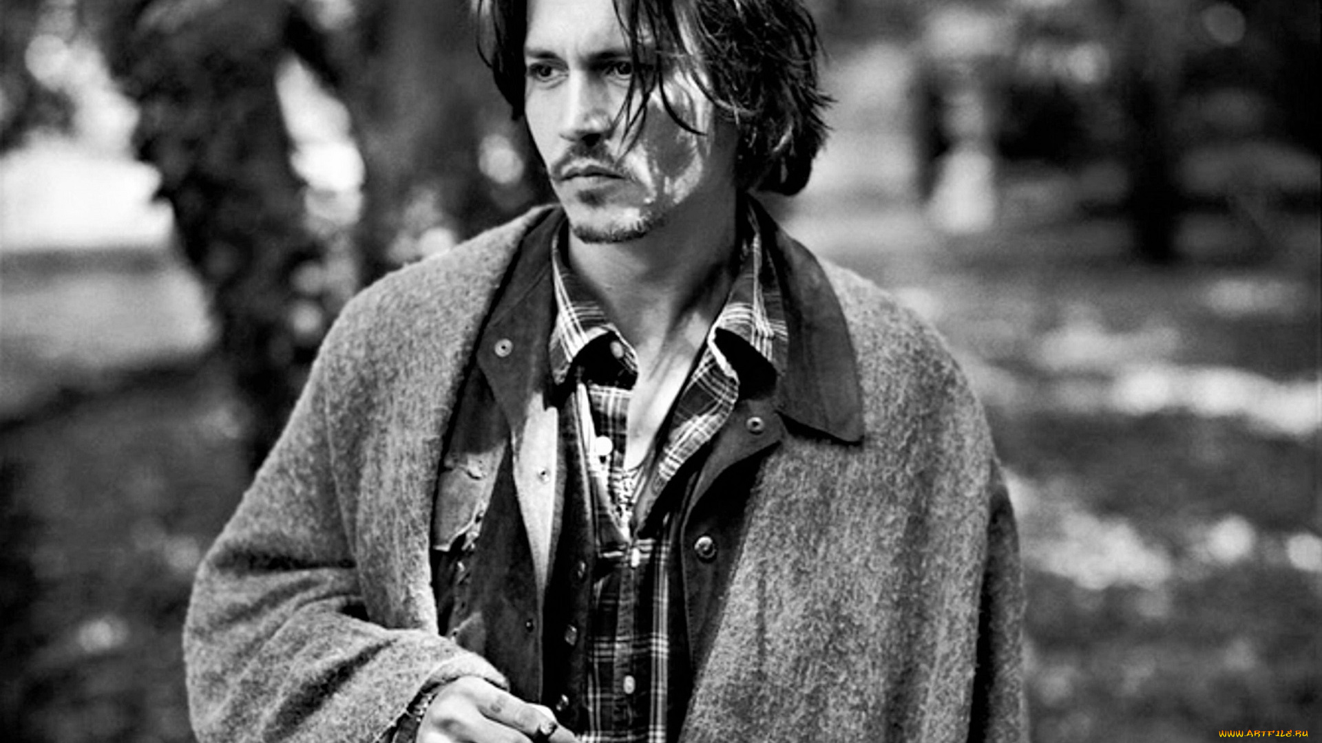 мужчины, johnny, depp, актер, рубашка, плед, сад
