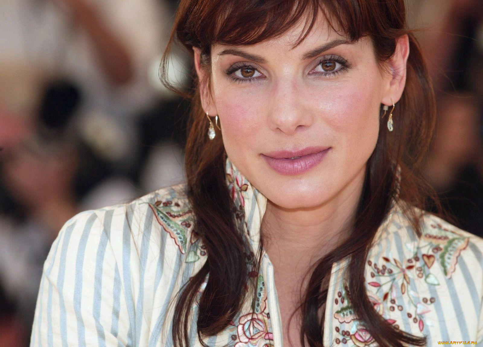 Sandra, Bullock, девушки, , , улыбка, серьги, брюнетка