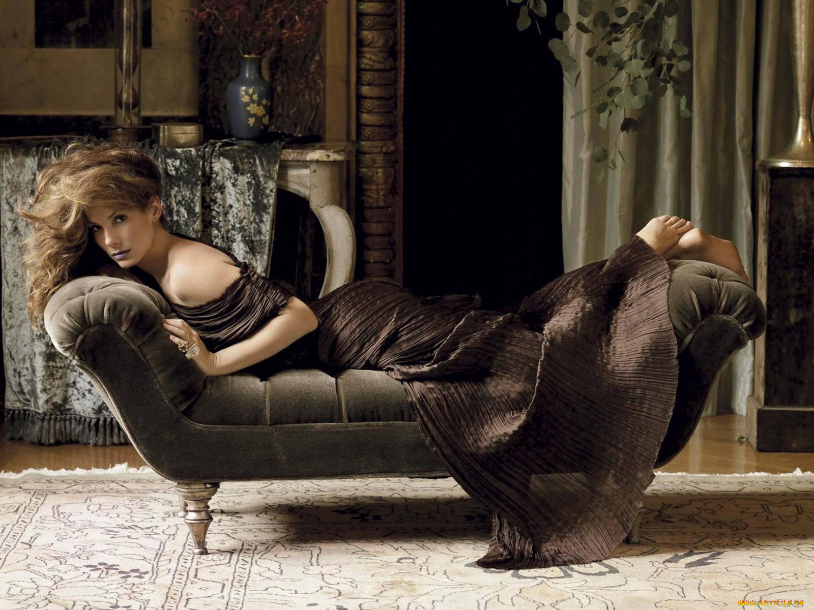 Sandra, Bullock, девушки, , , софа, босиком, прическа