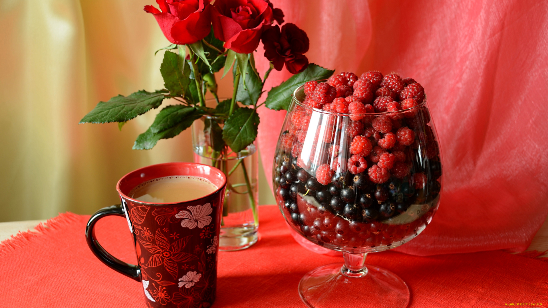 еда, разное, смородина, малина, бокал, чашка, кофе, розы